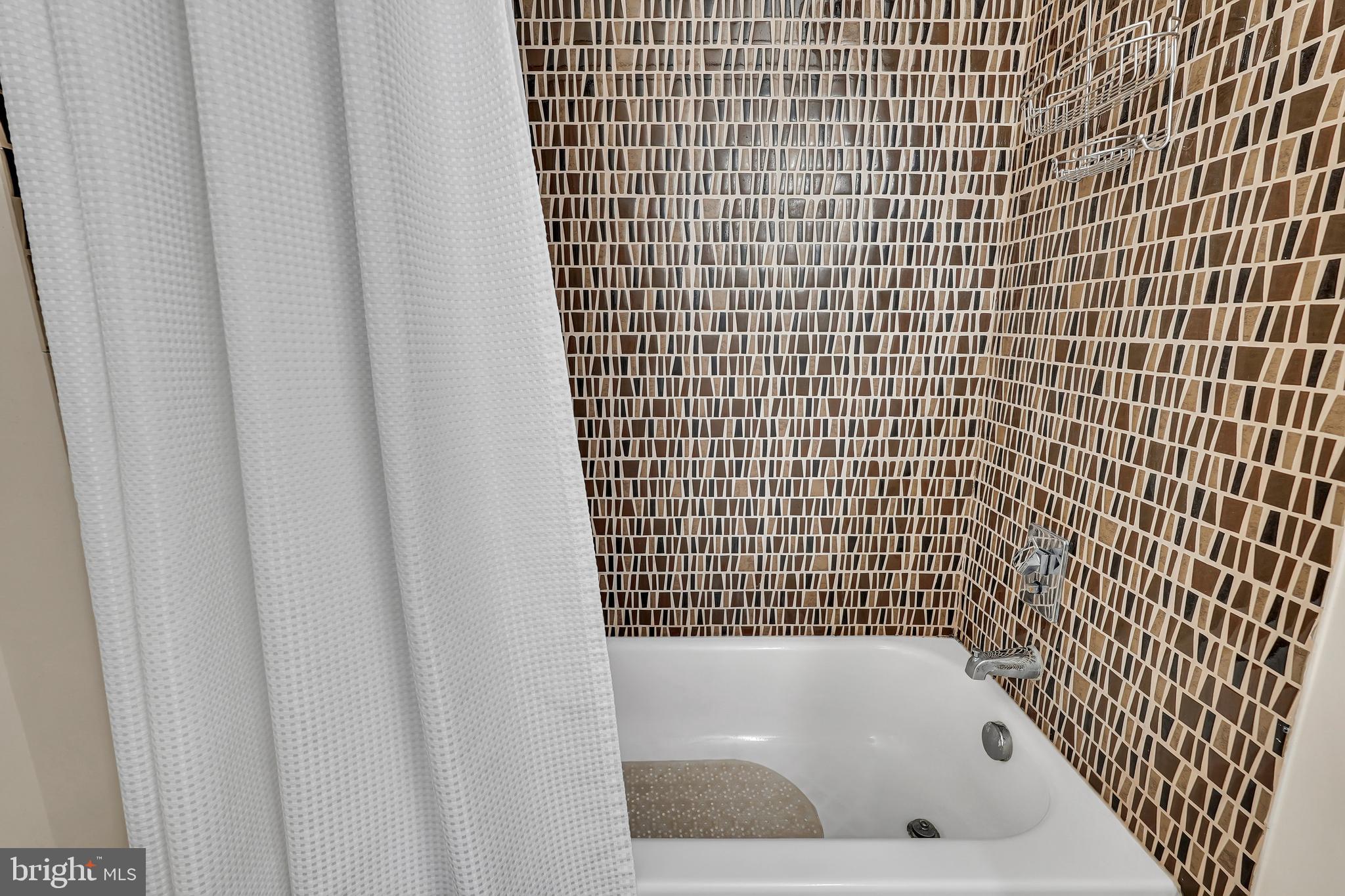 Real estate listing preview #94