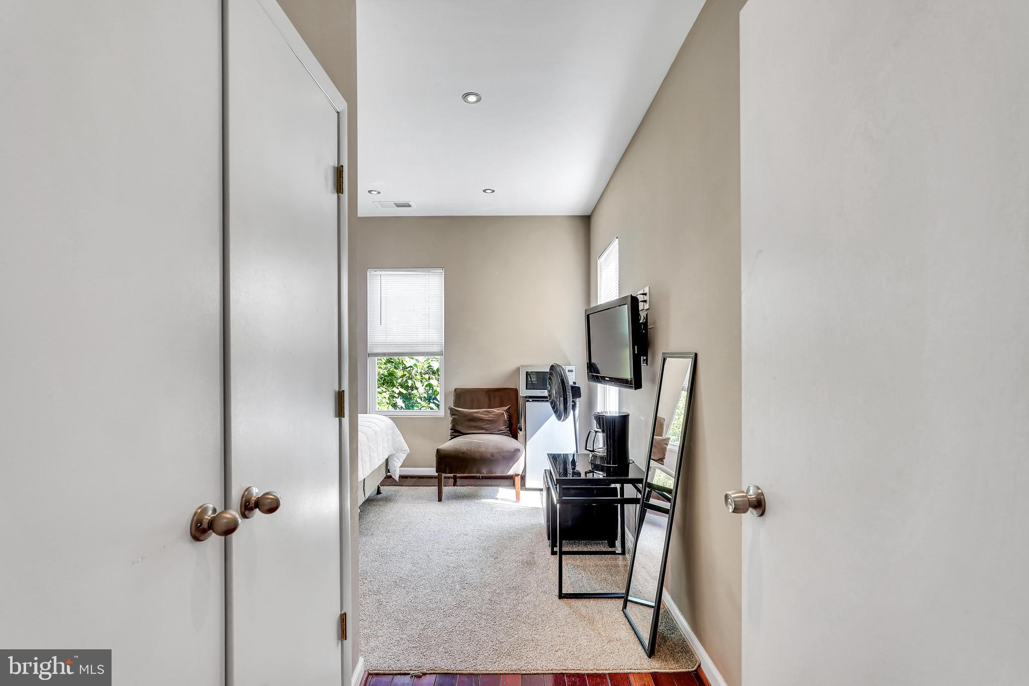 Real estate listing preview #109