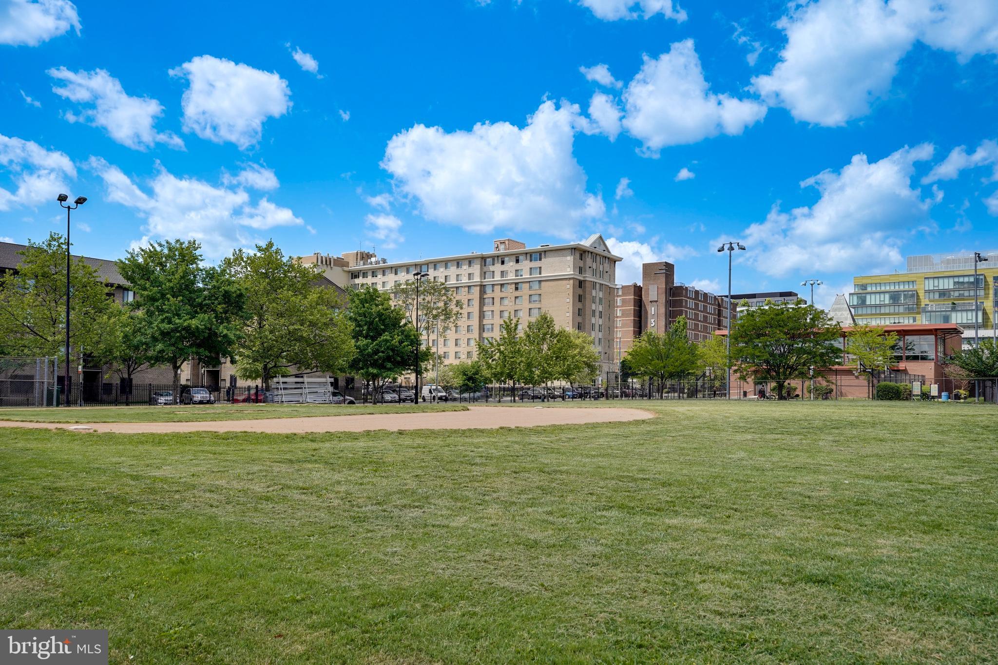 Real estate listing preview #142