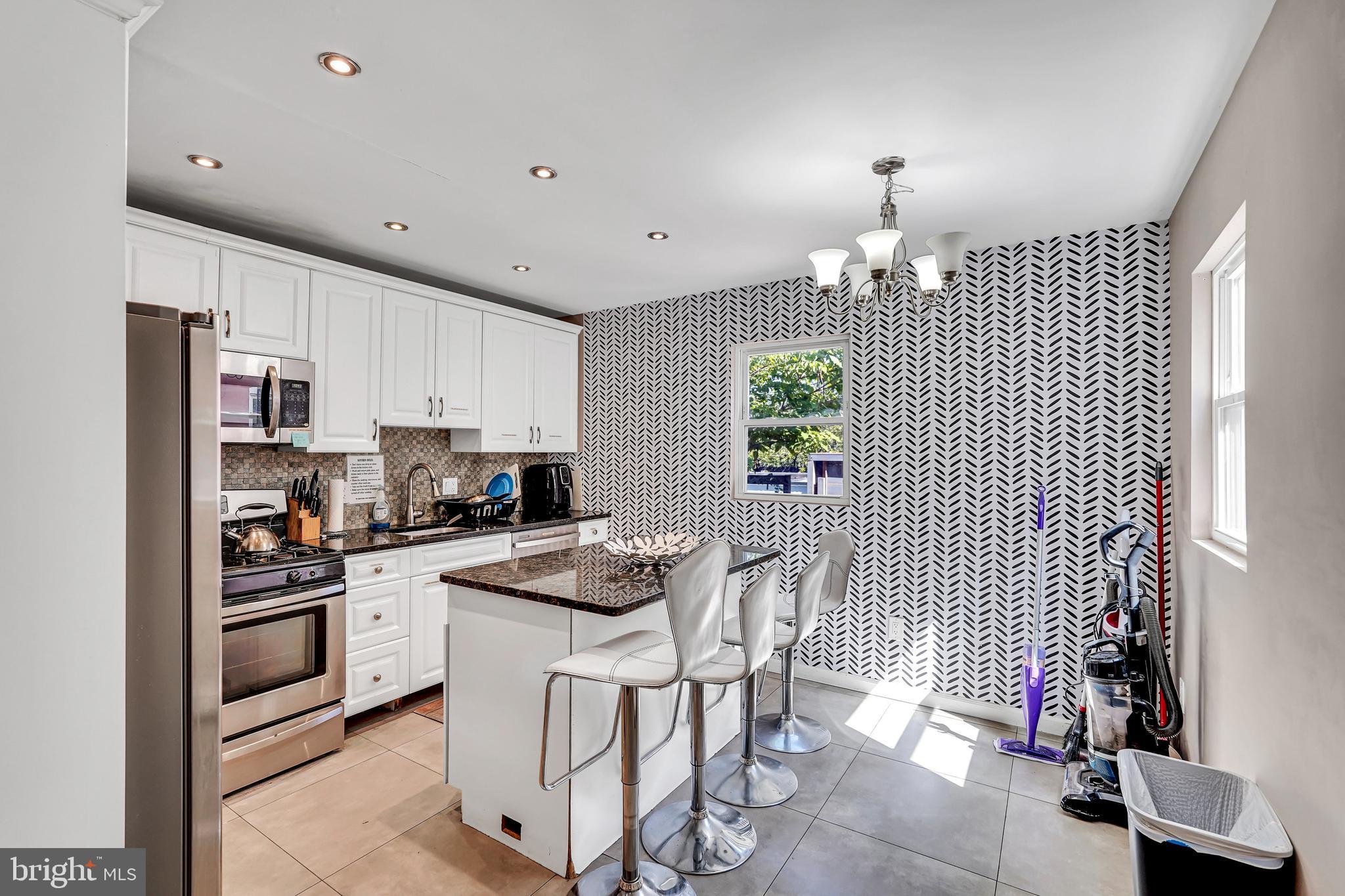 Real estate listing preview #24