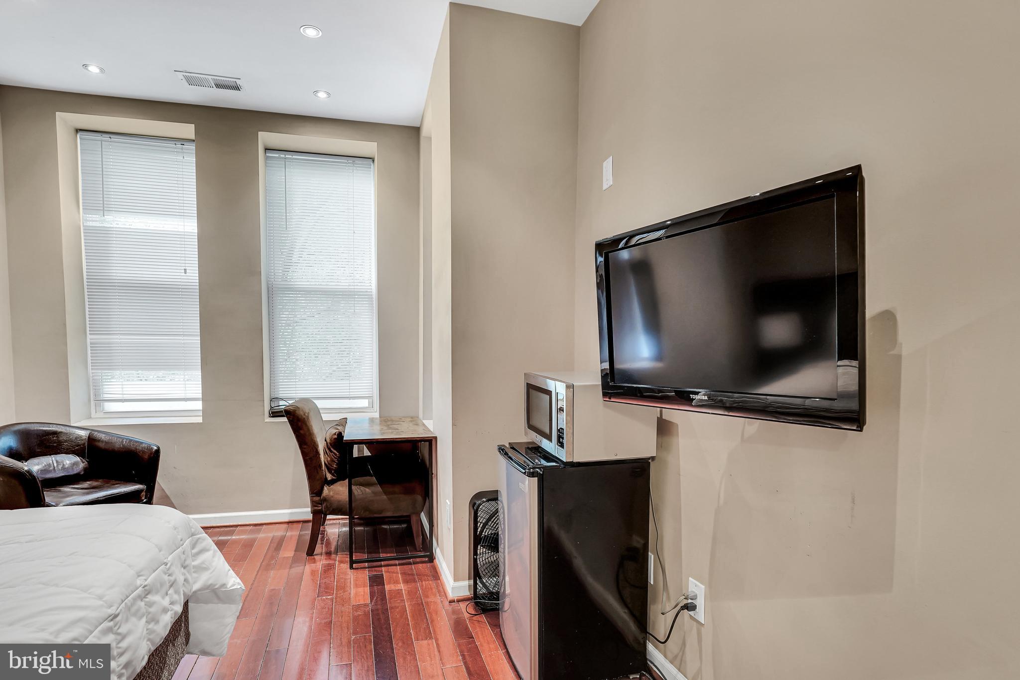 Real estate listing preview #114