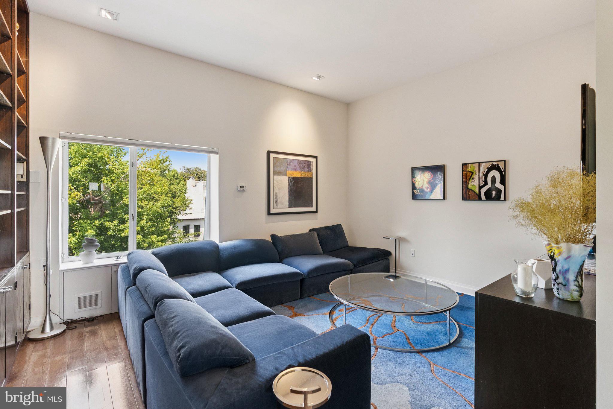 Real estate listing preview #12