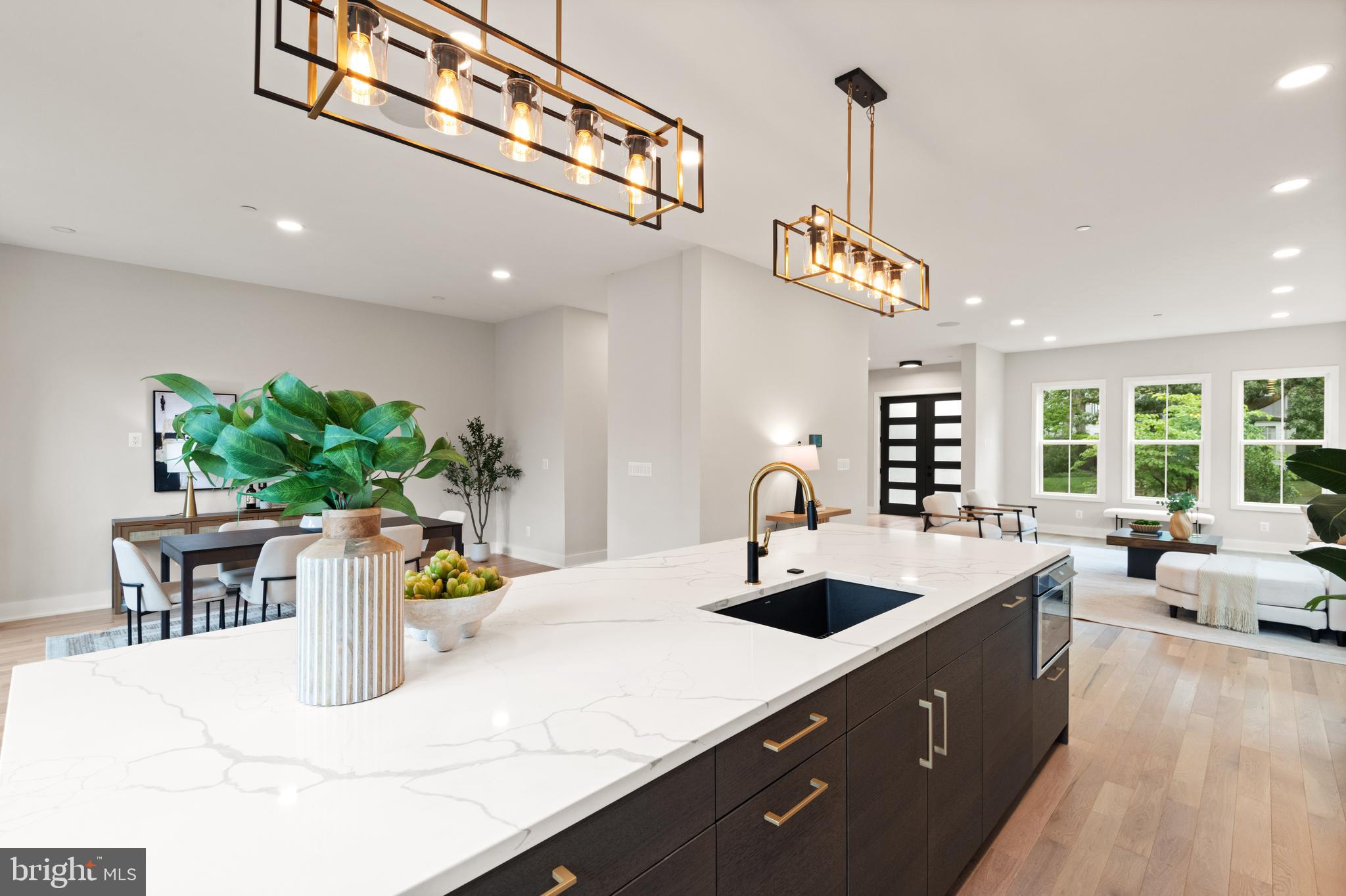 Real estate listing preview #16