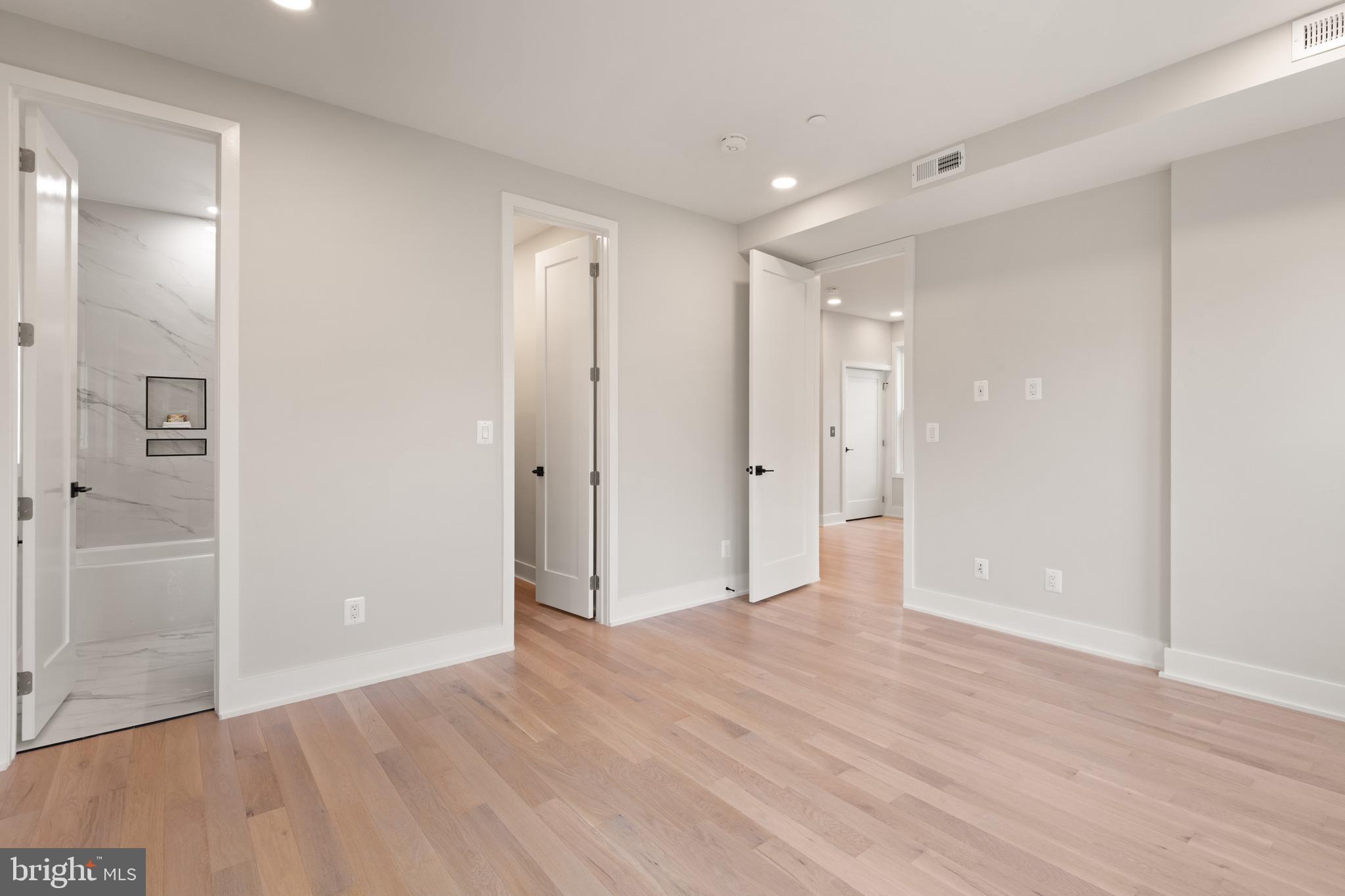 Real estate listing preview #34