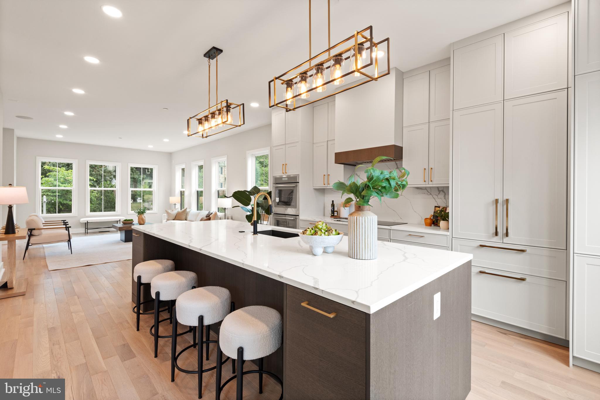 Real estate listing preview #14