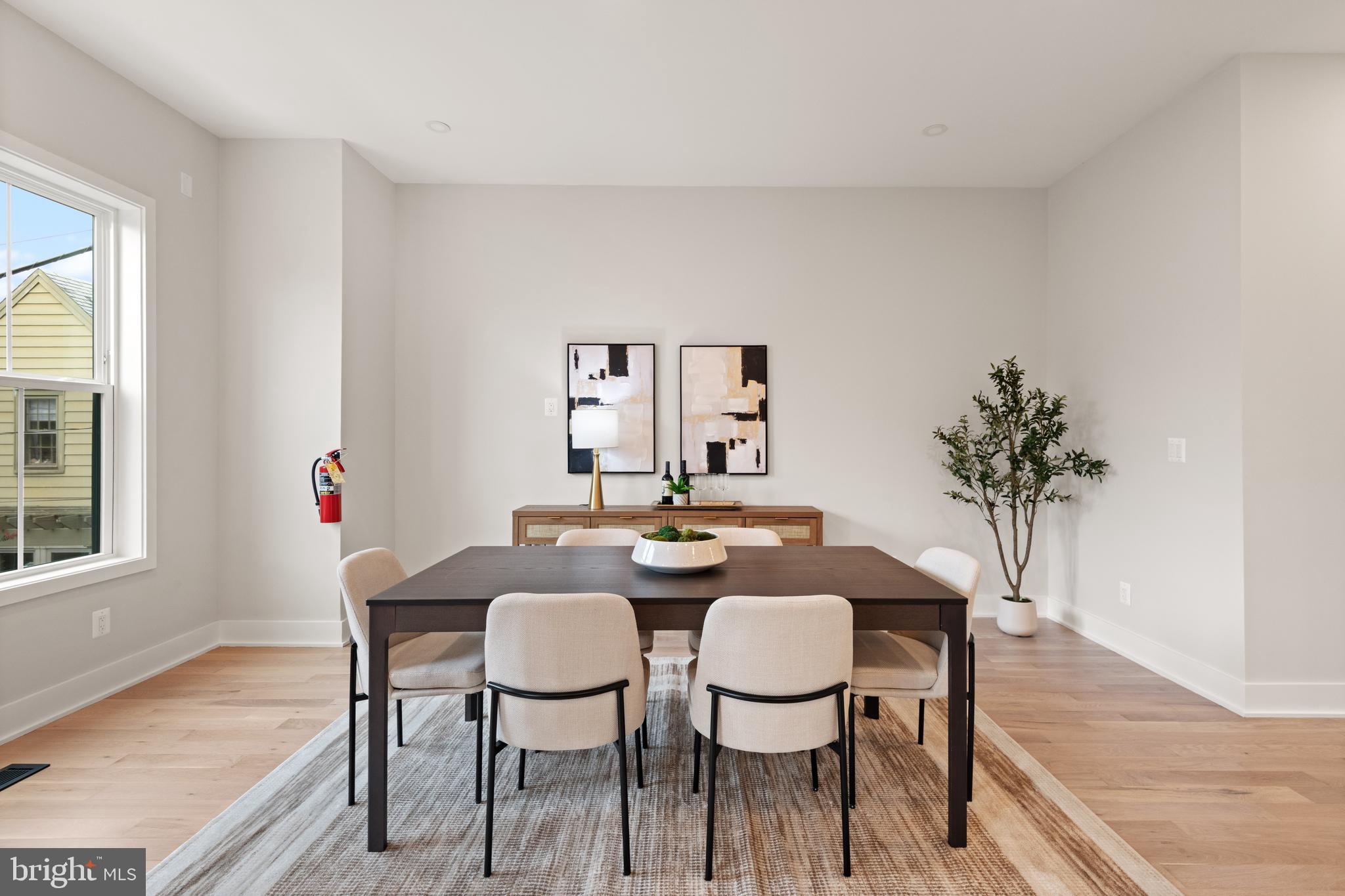 Real estate listing preview #17