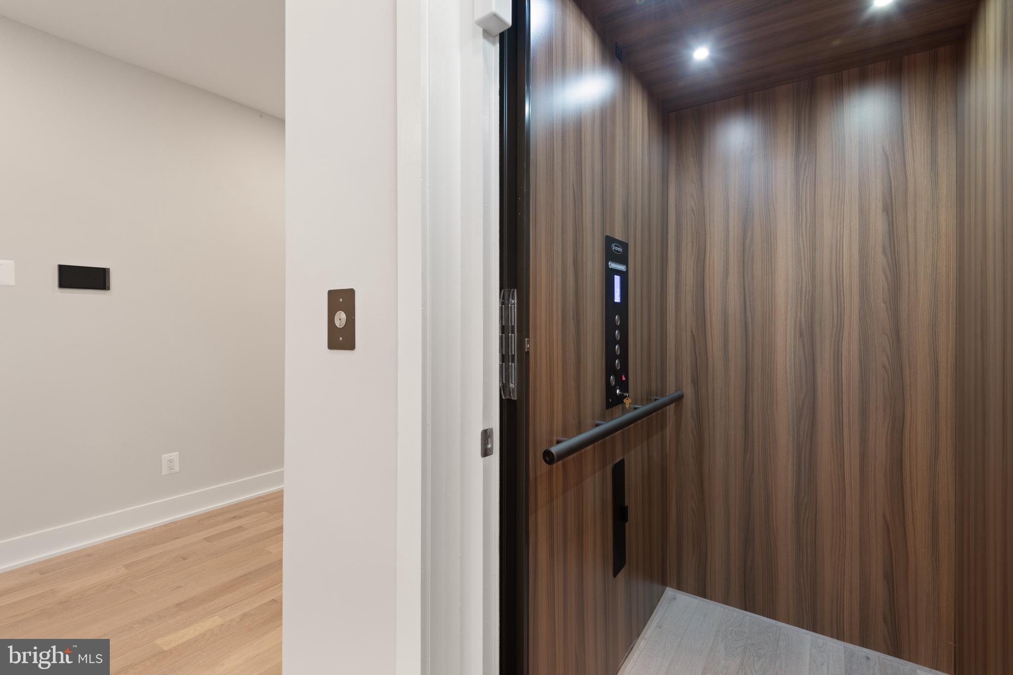 Real estate listing preview #30