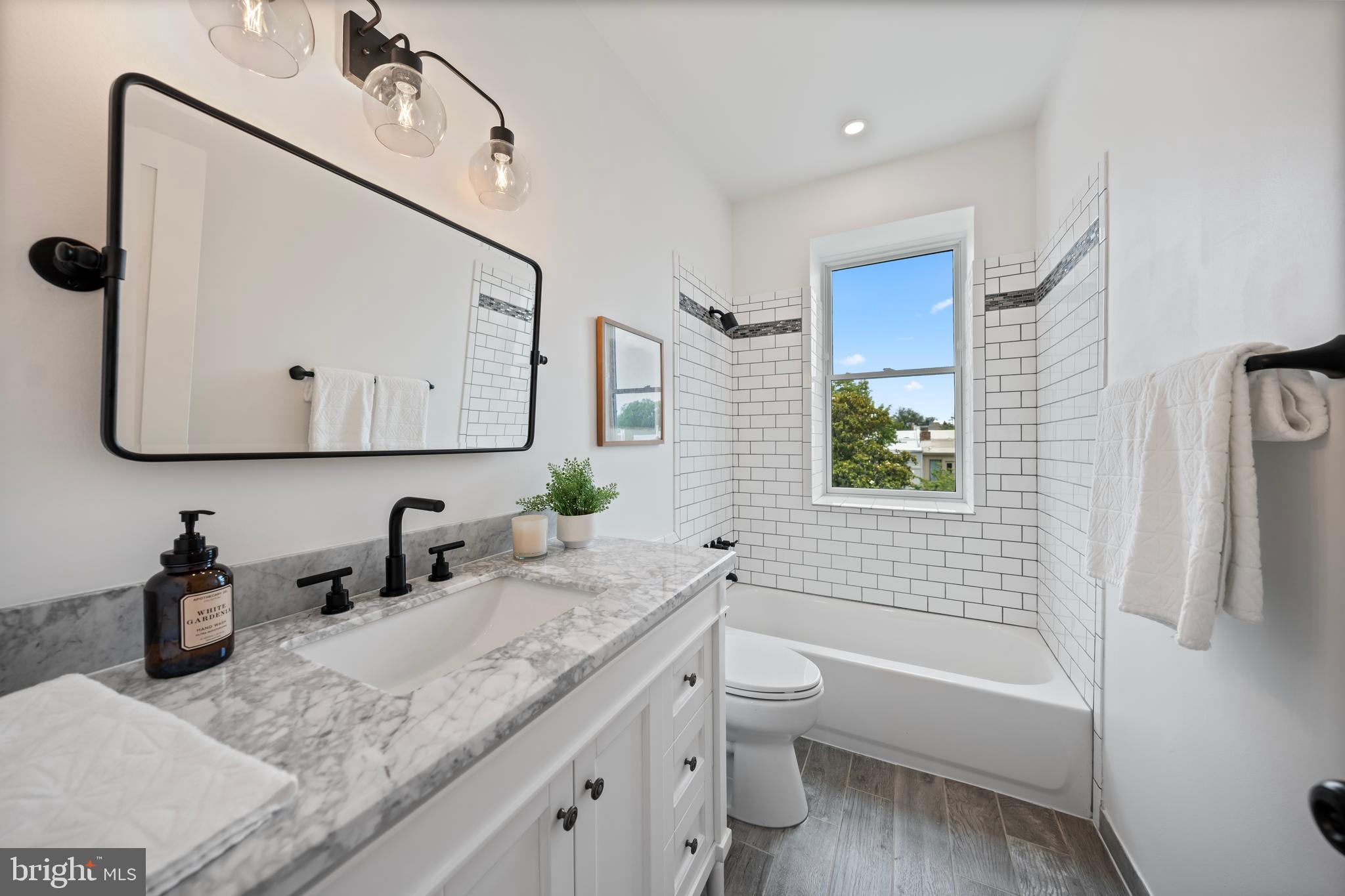 Real estate listing preview #29