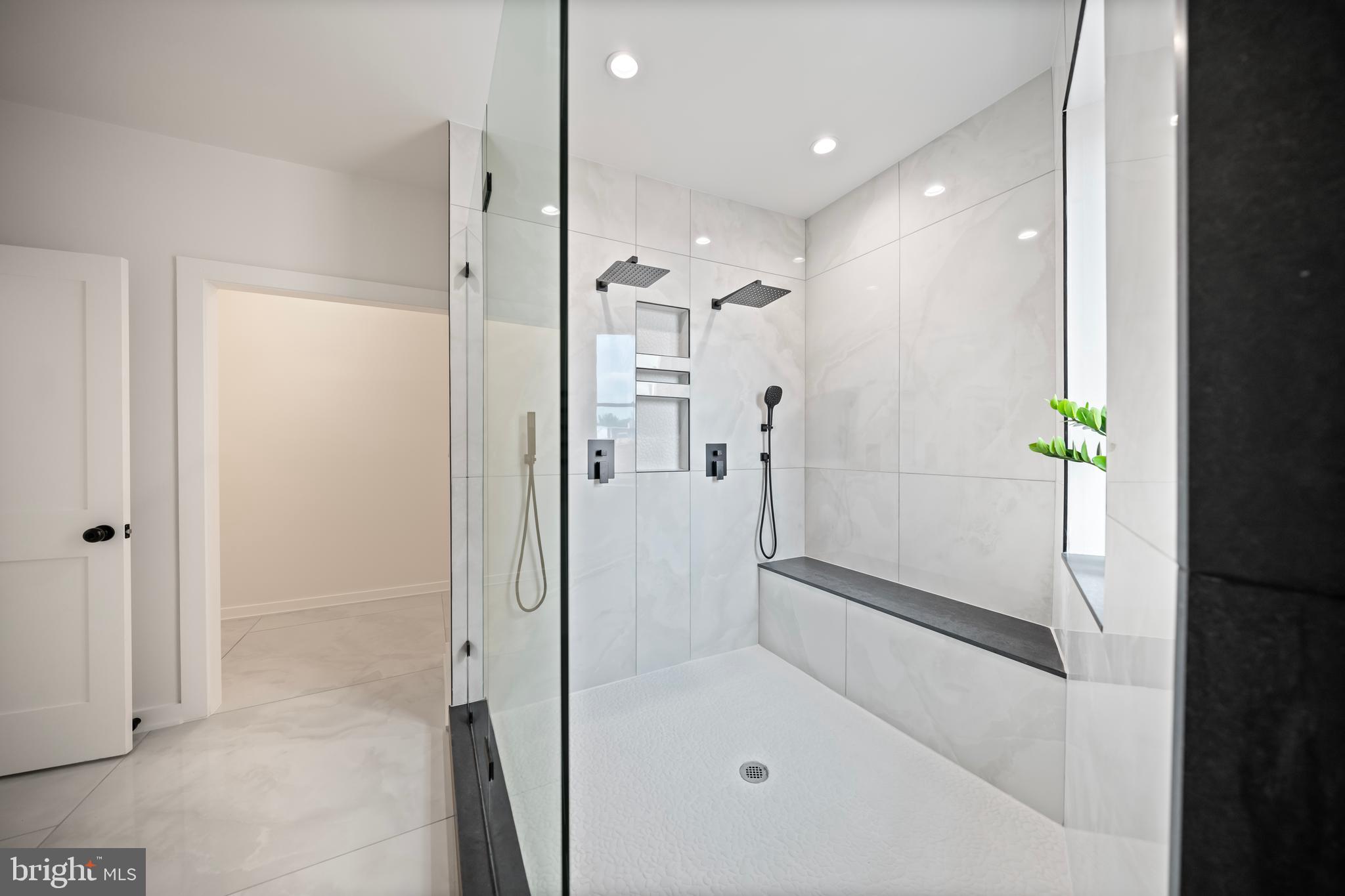 Real estate listing preview #24