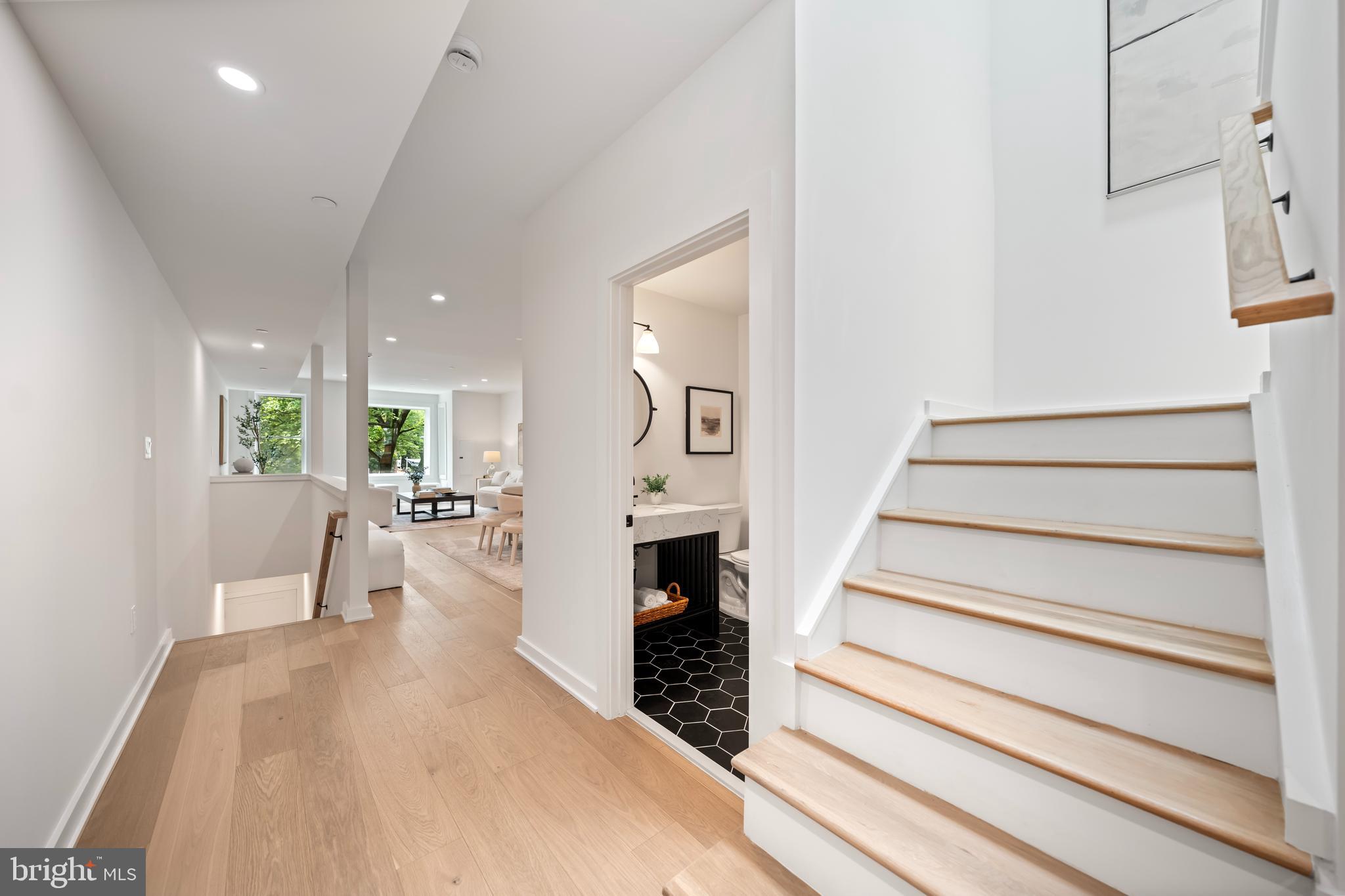 Real estate listing preview #10