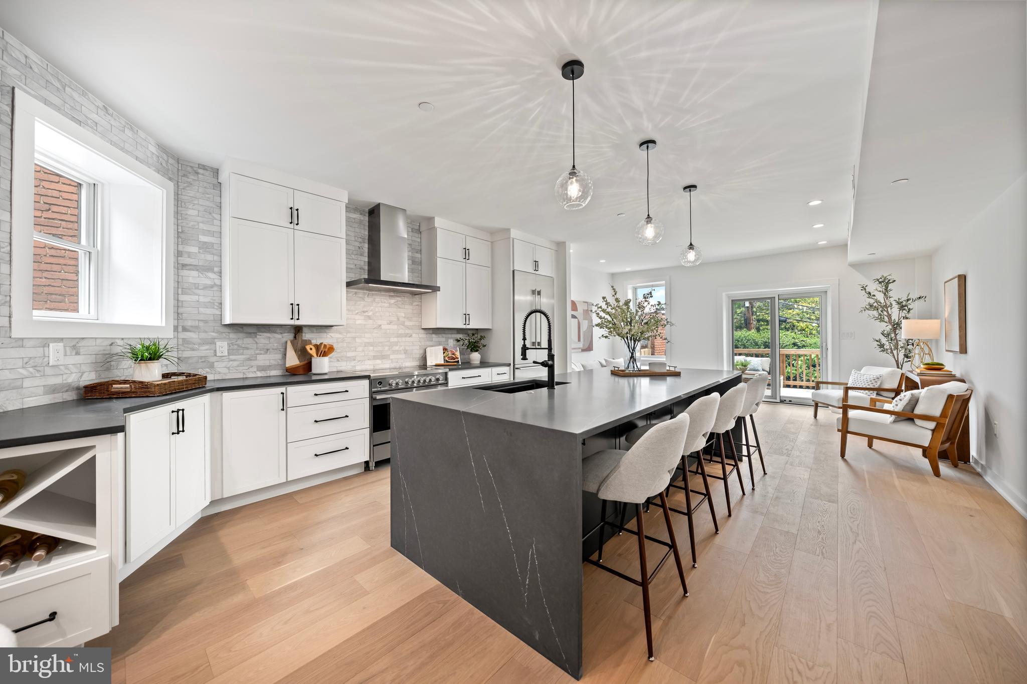 Real estate listing preview #1