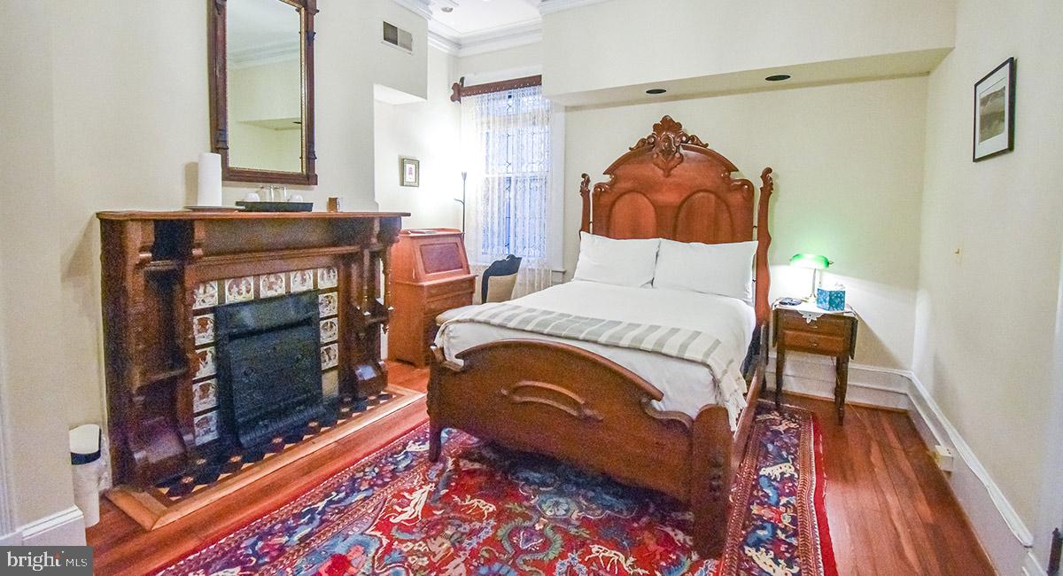 Real estate listing preview #3