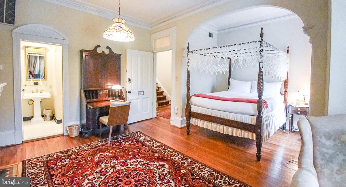 Real estate listing preview #4