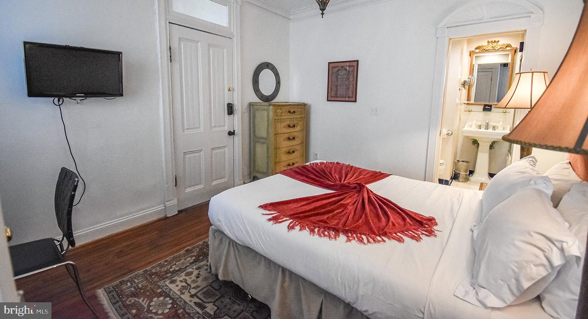 Real estate listing preview #5