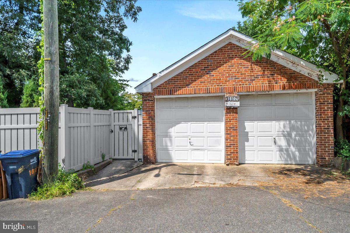 Real estate listing preview #64