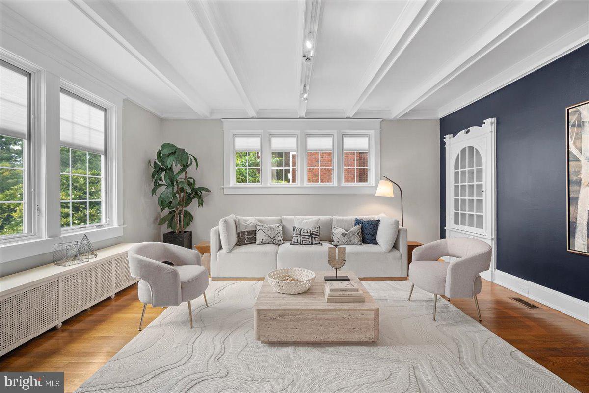 Real estate listing preview #4