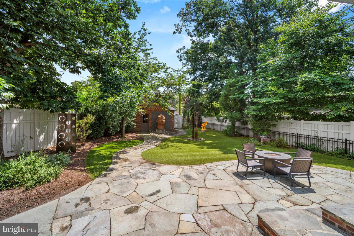 Real estate listing preview #24