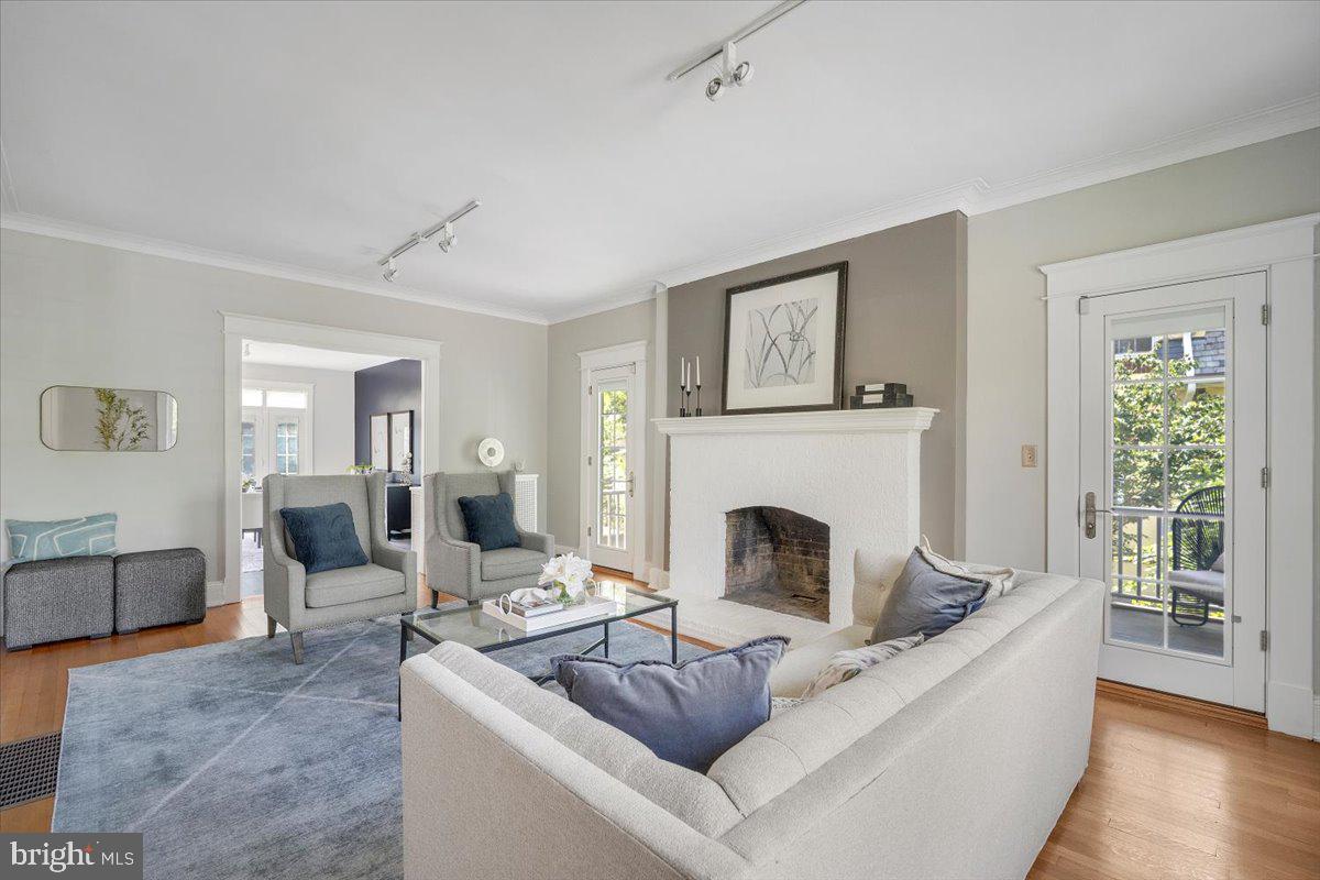 Real estate listing preview #10