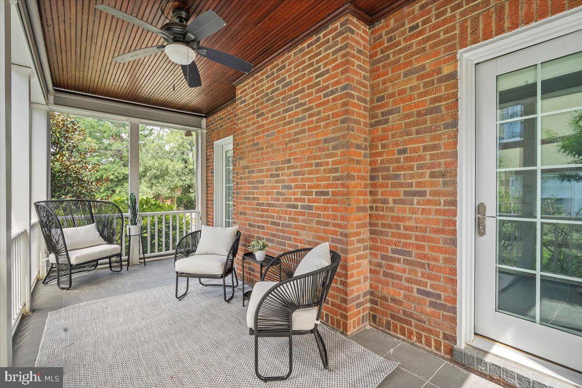 Real estate listing preview #13