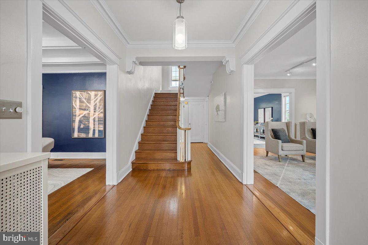 Real estate listing preview #3