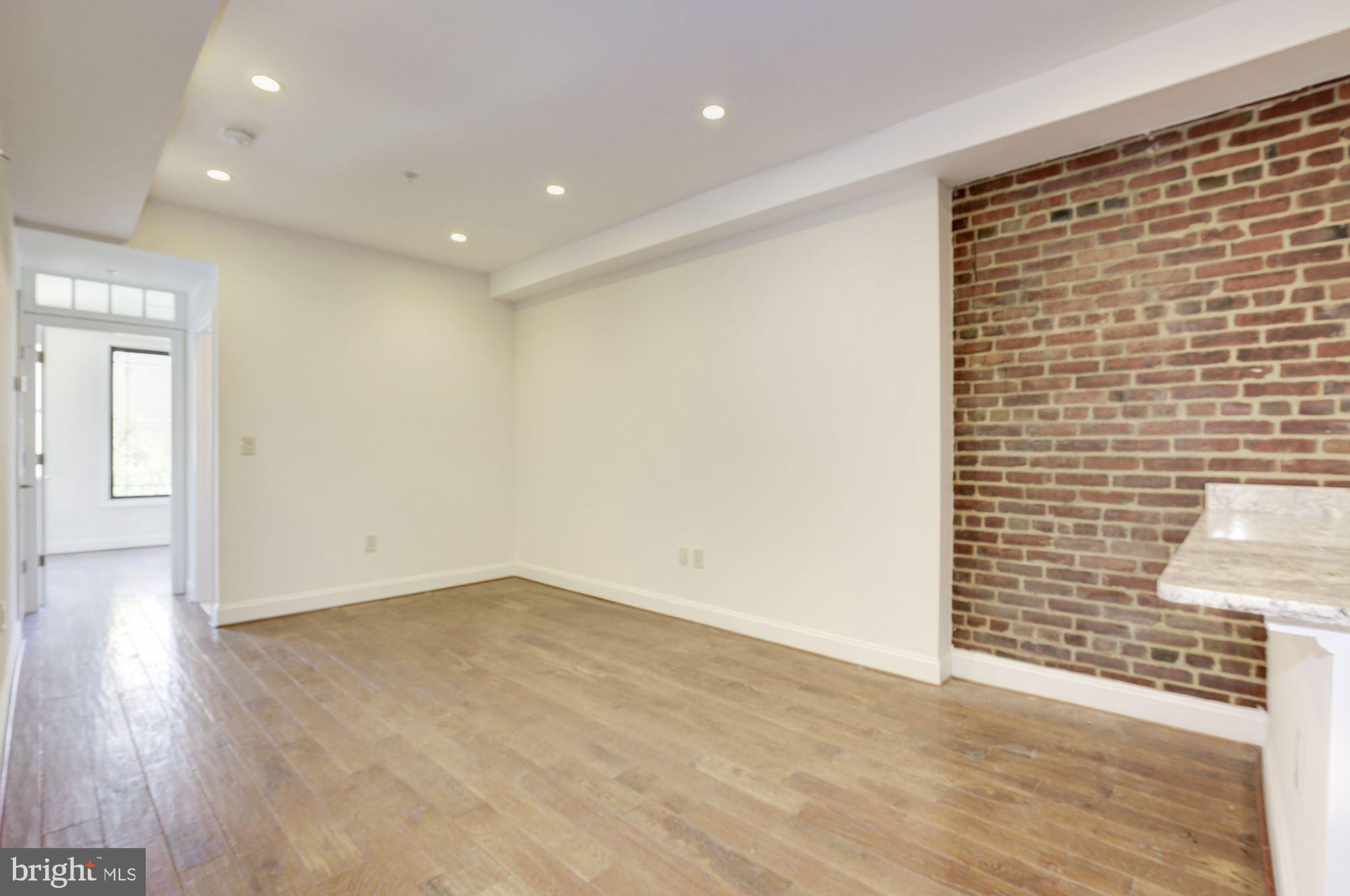 Real estate listing preview #5