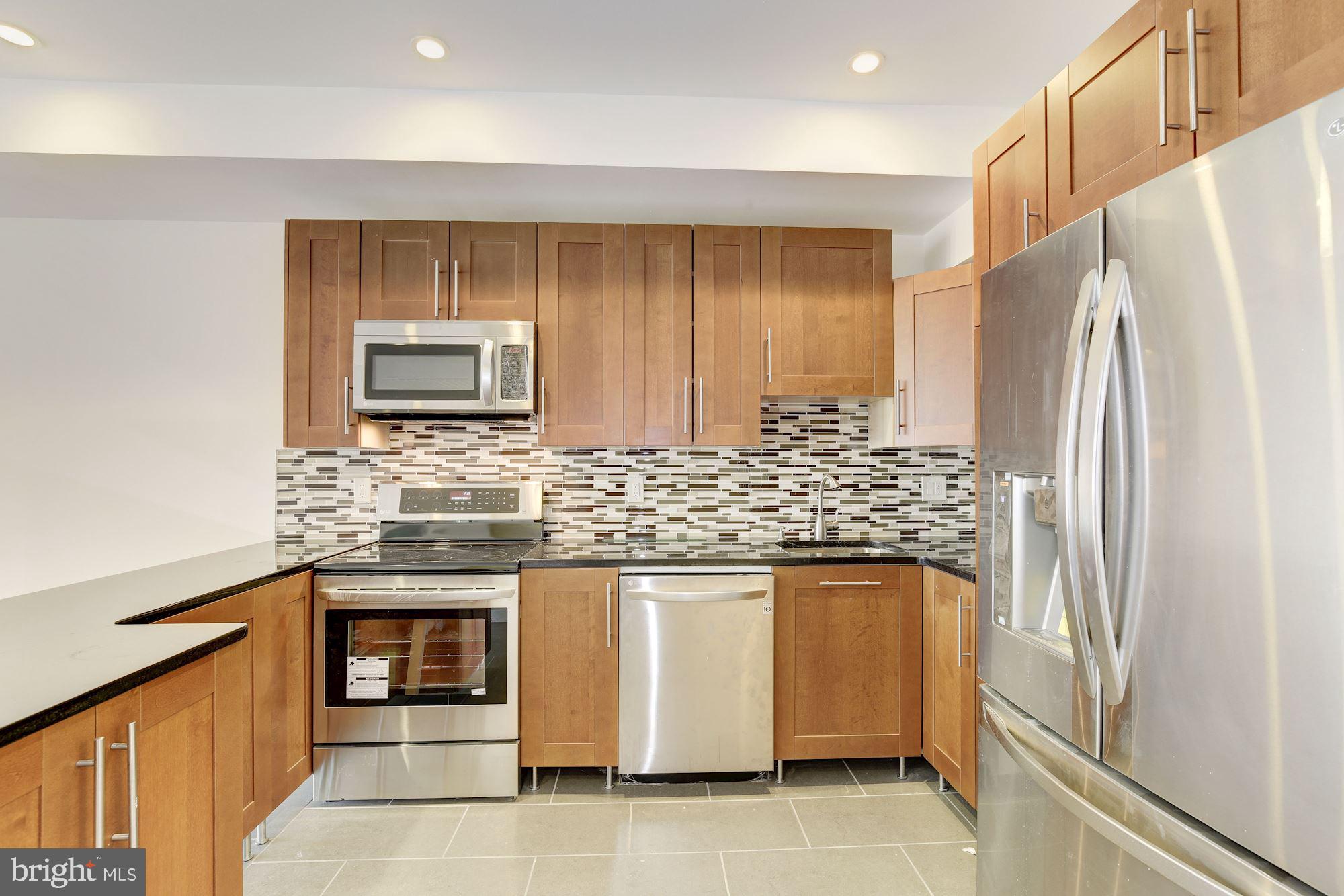 Real estate listing preview #12