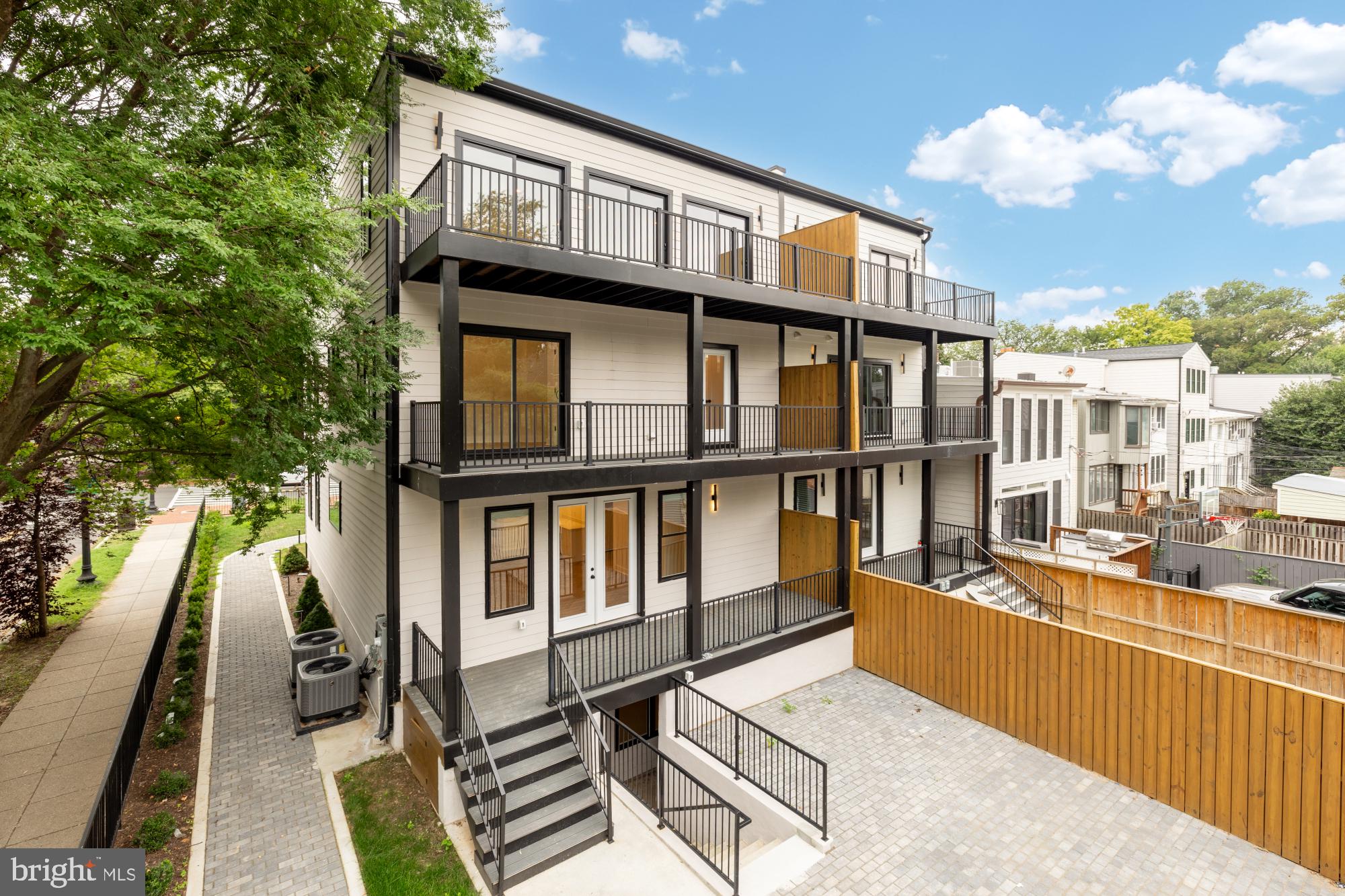 Real estate listing preview #67