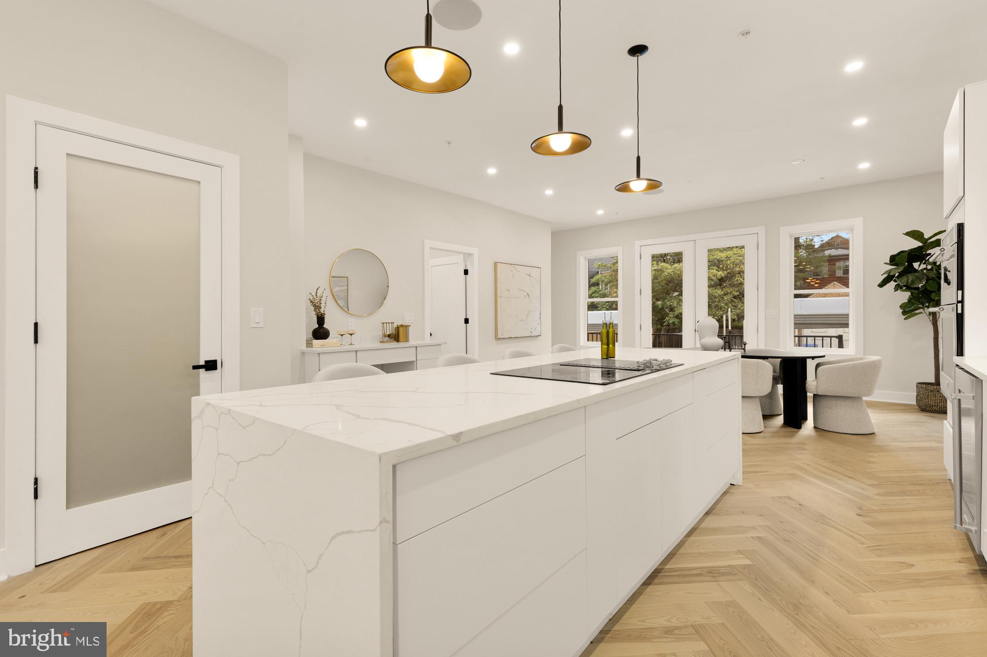 Real estate listing preview #15