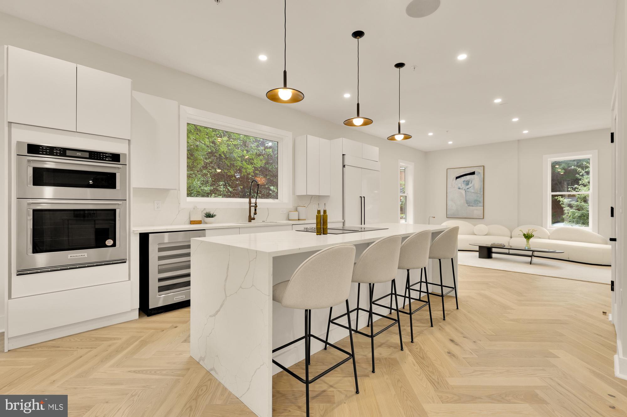 Real estate listing preview #12