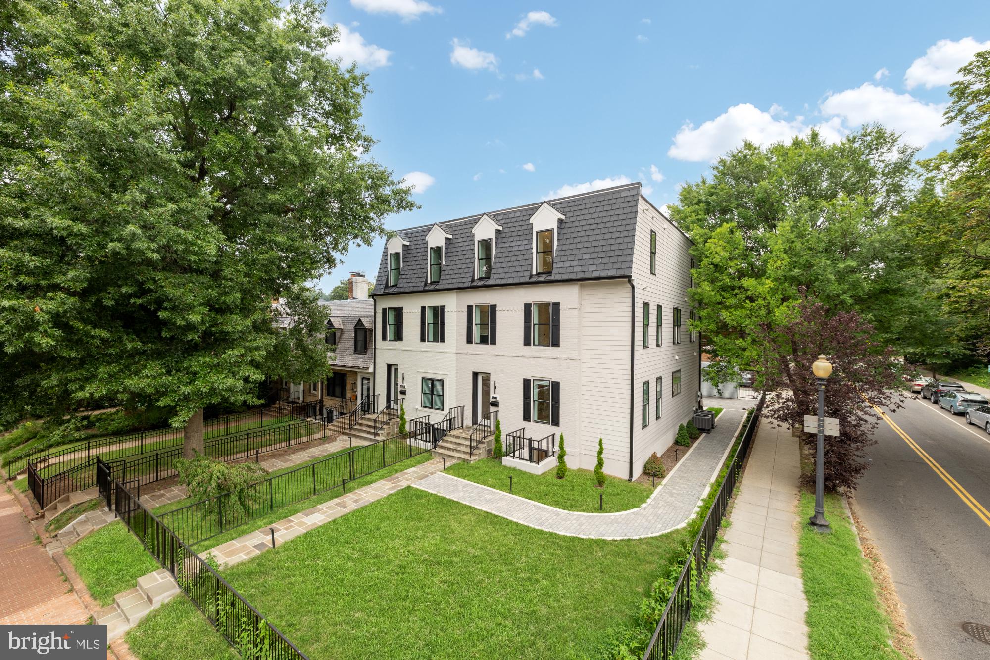 Real estate listing preview #2