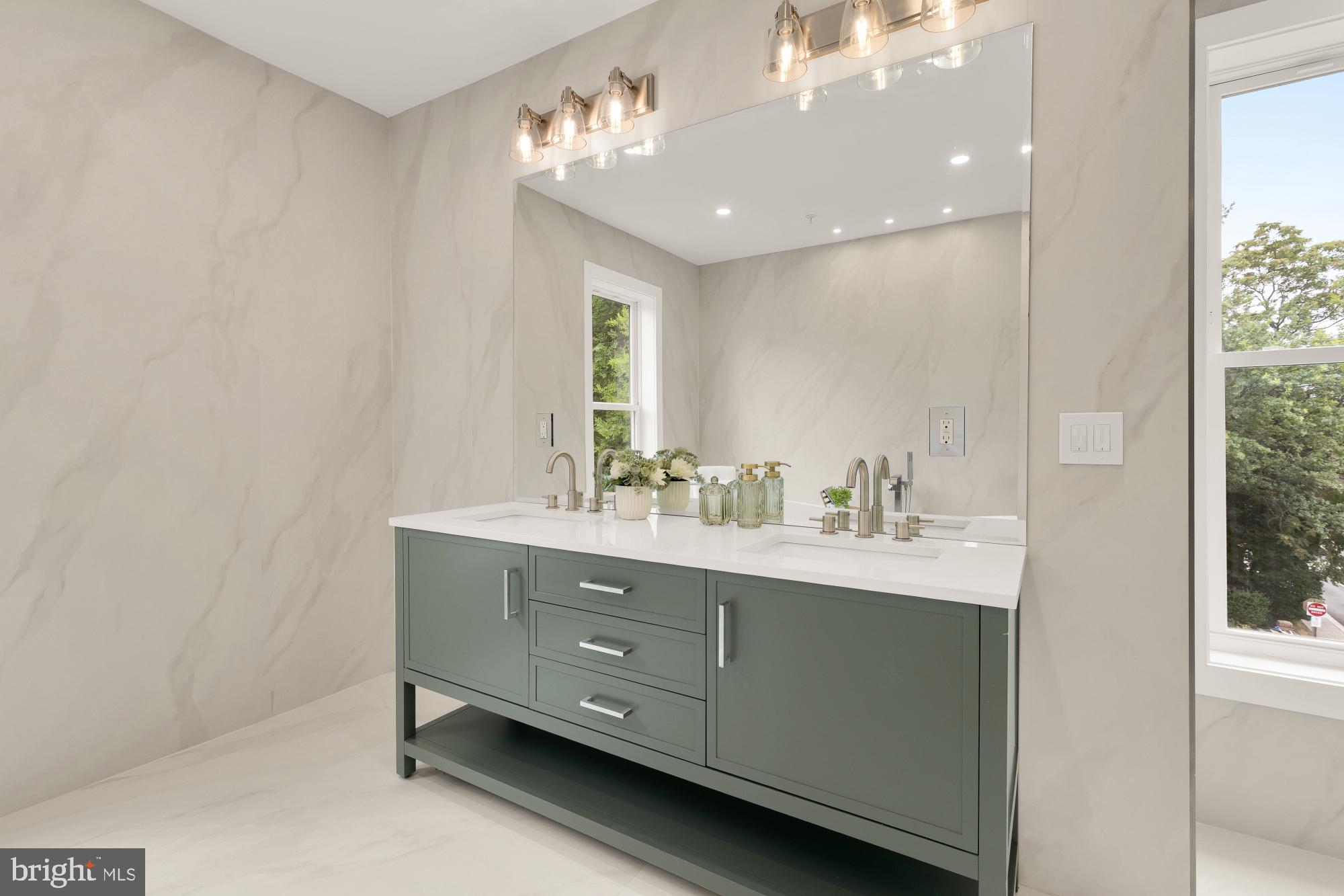 Real estate listing preview #42