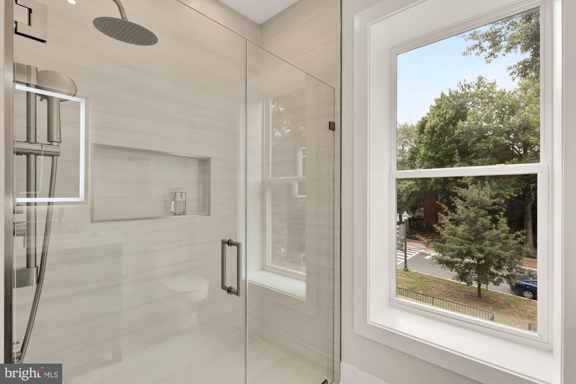 Real estate listing preview #48