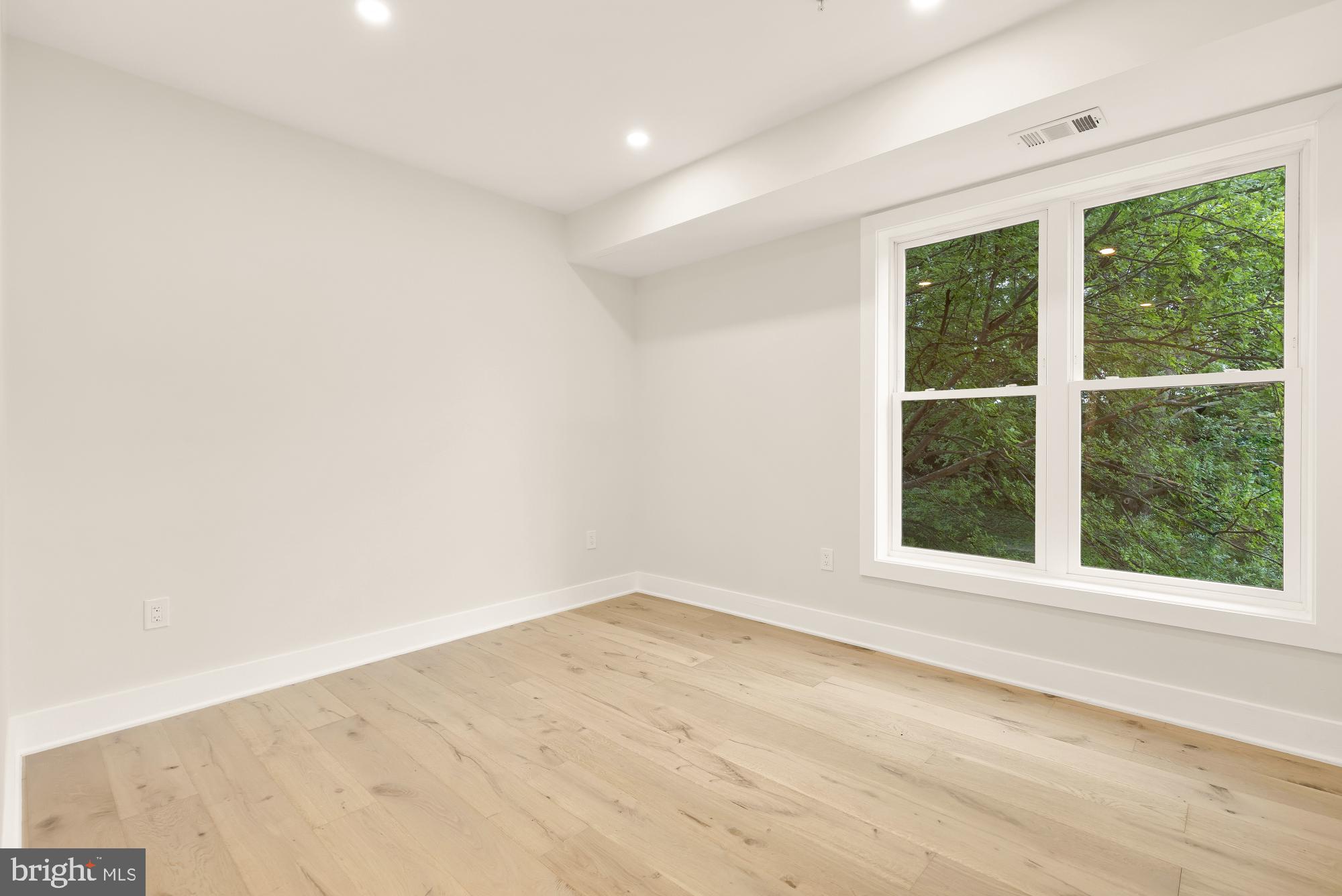 Real estate listing preview #49