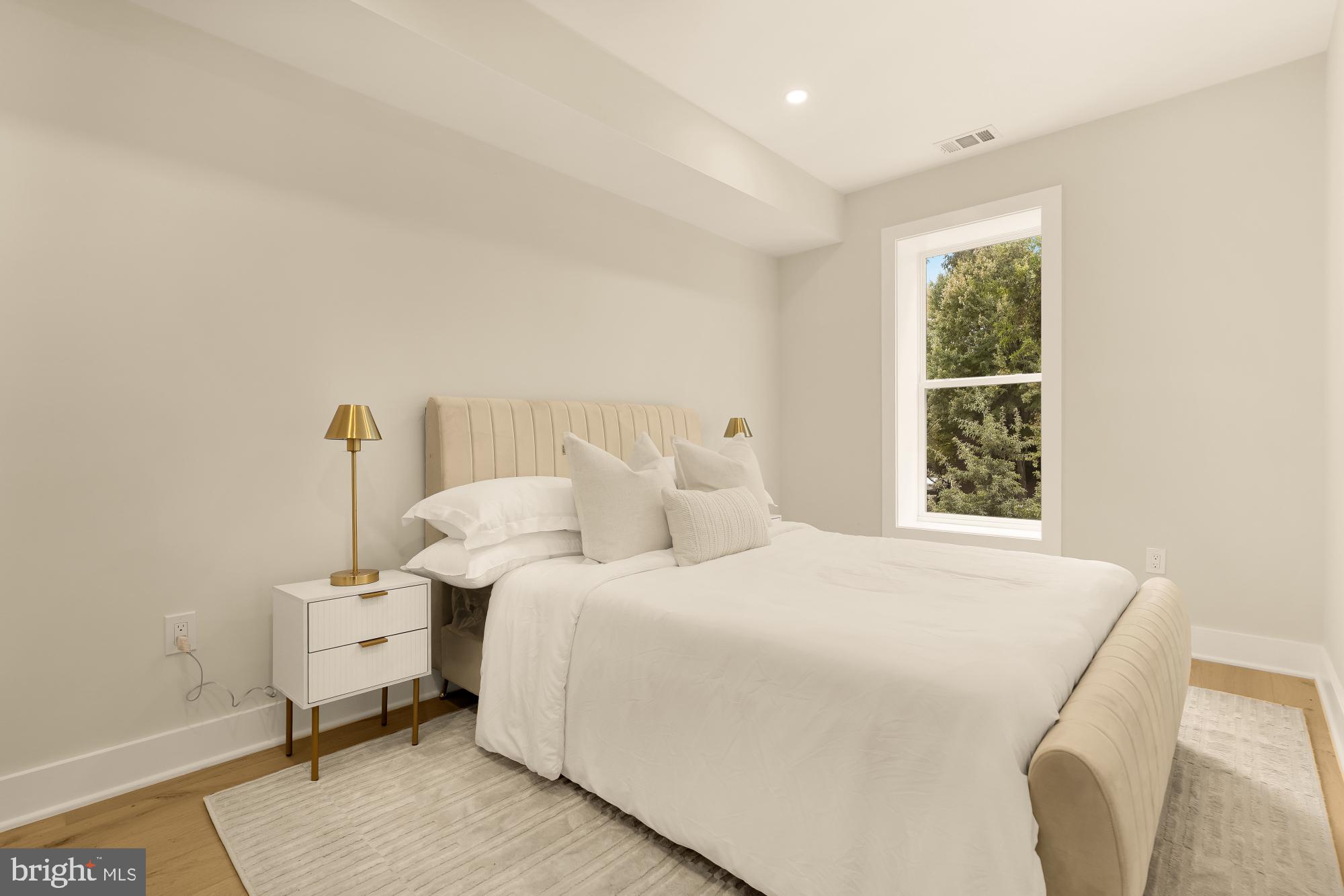 Real estate listing preview #40