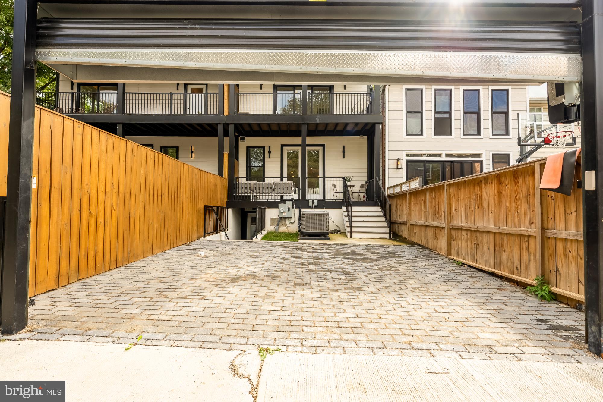 Real estate listing preview #59