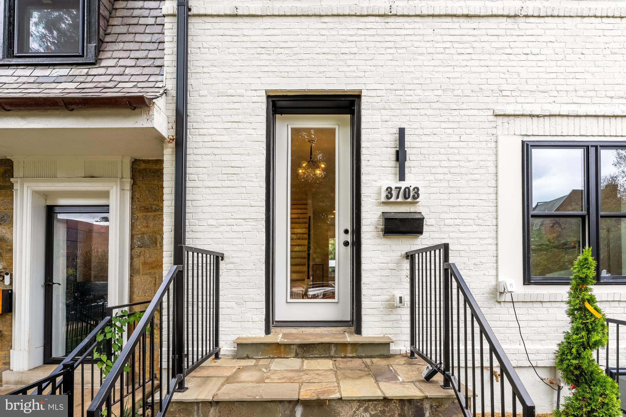 Real estate listing preview #3