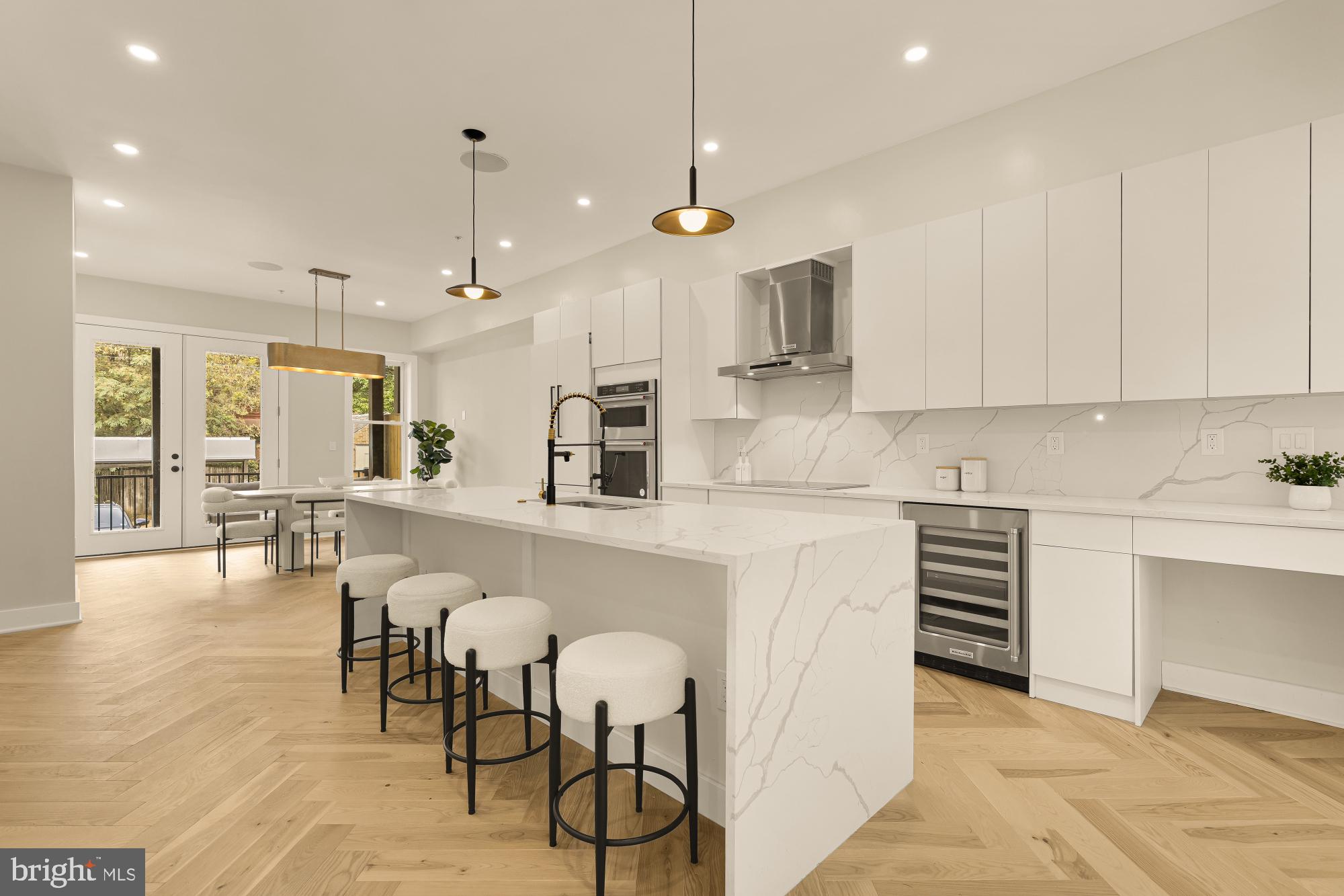 Real estate listing preview #12