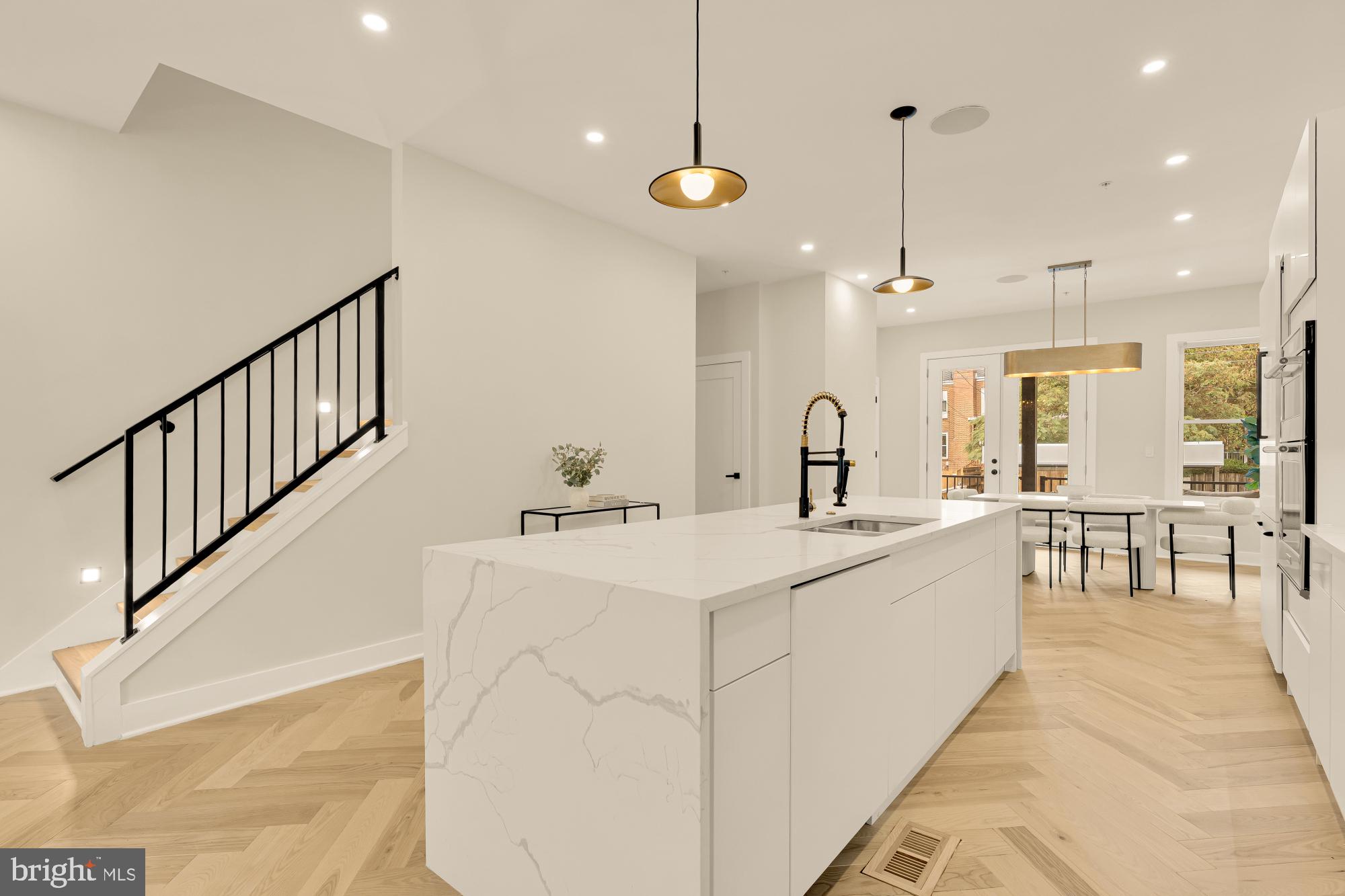 Real estate listing preview #17