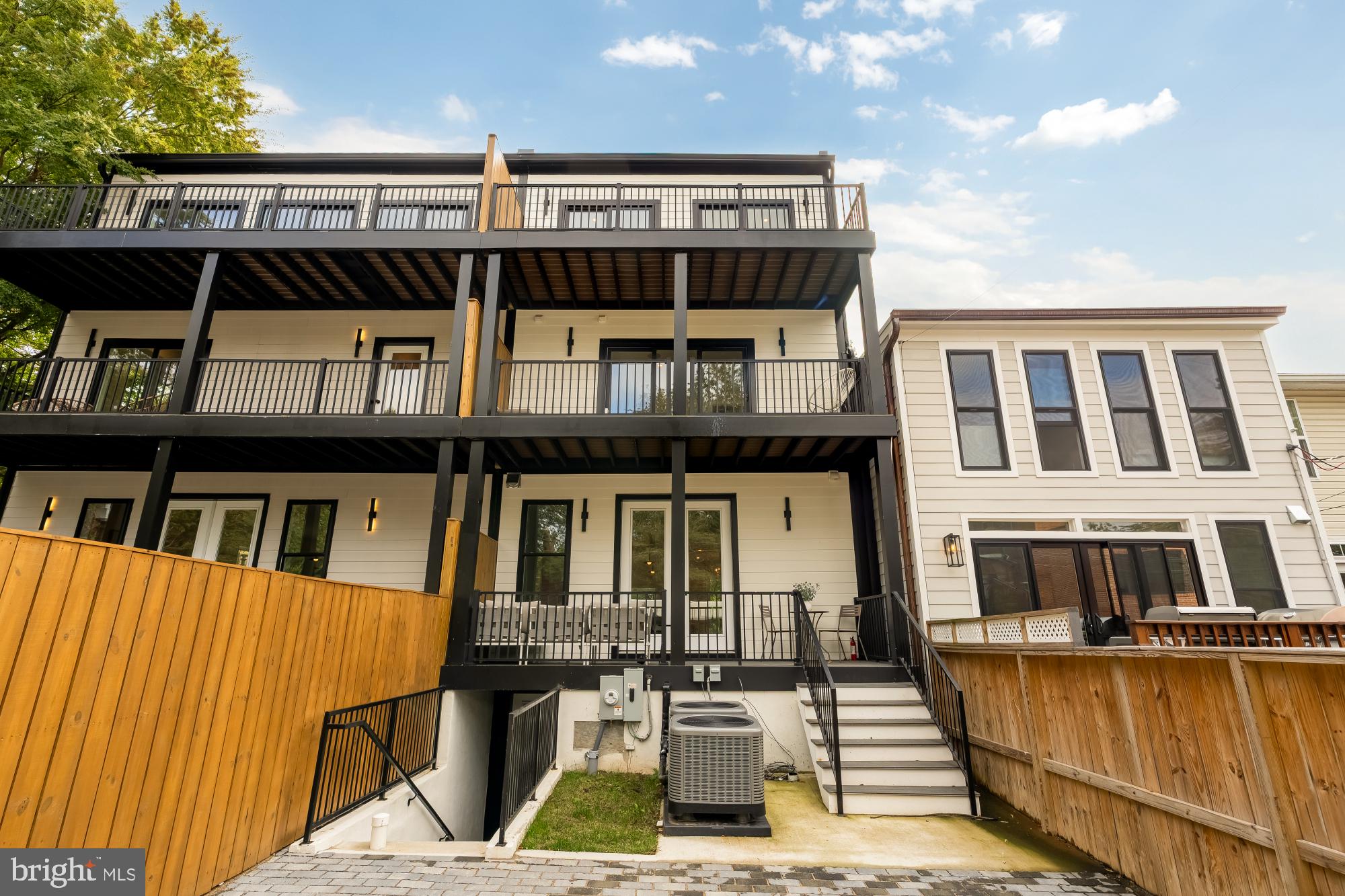 Real estate listing preview #58