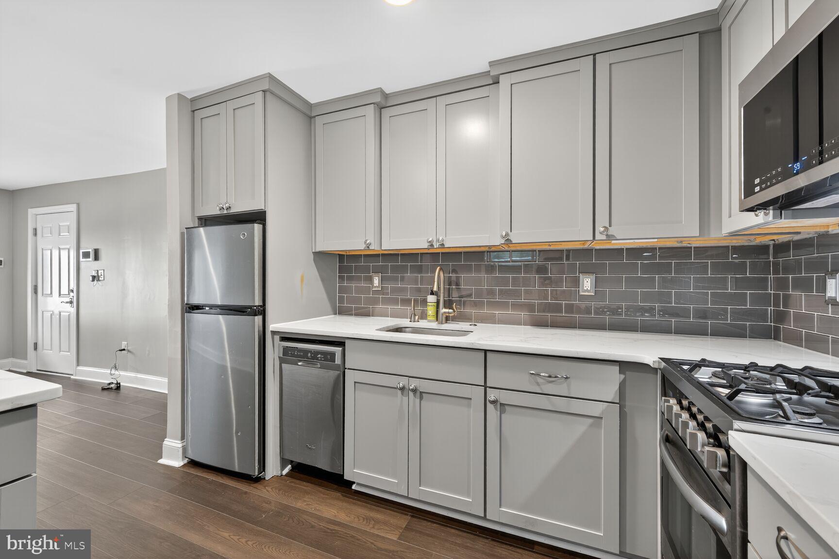 Real estate listing preview #7