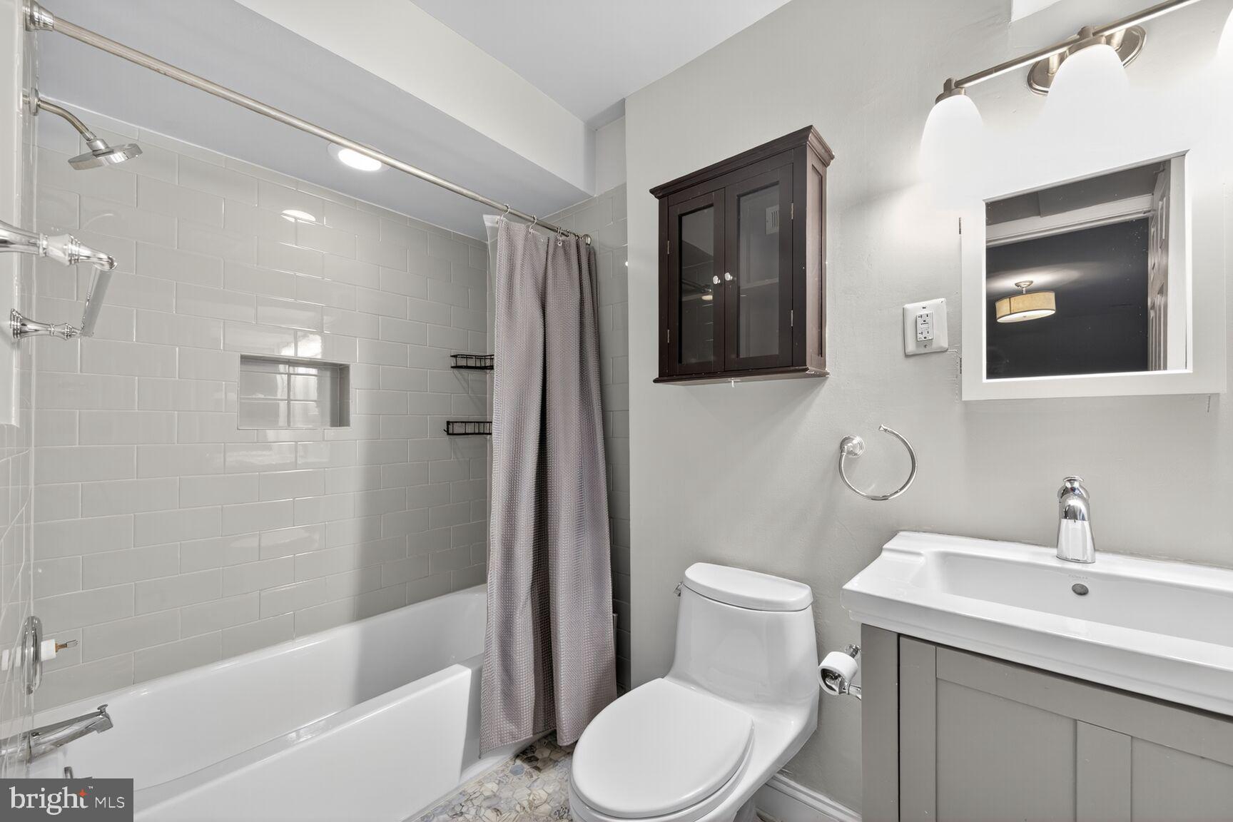 Real estate listing preview #9