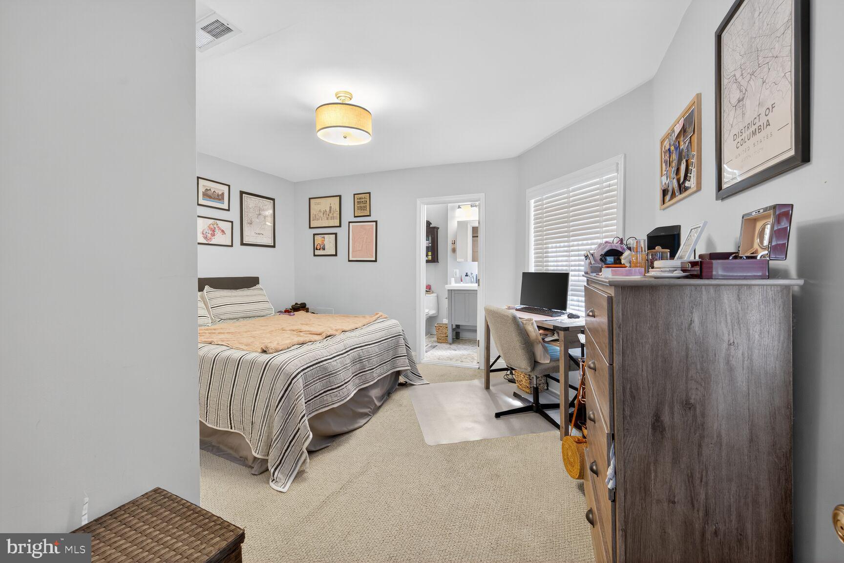 Real estate listing preview #34