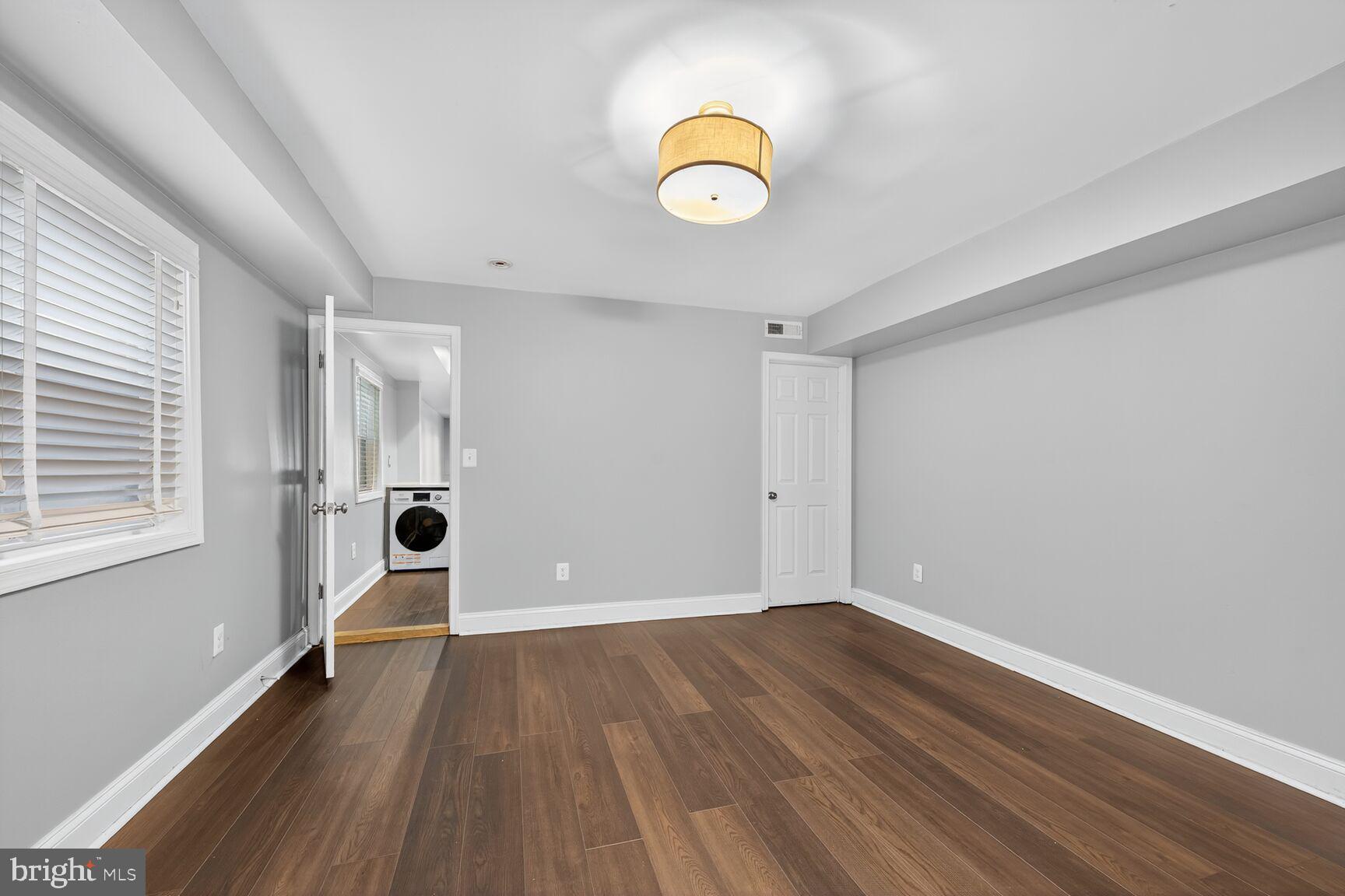 Real estate listing preview #10