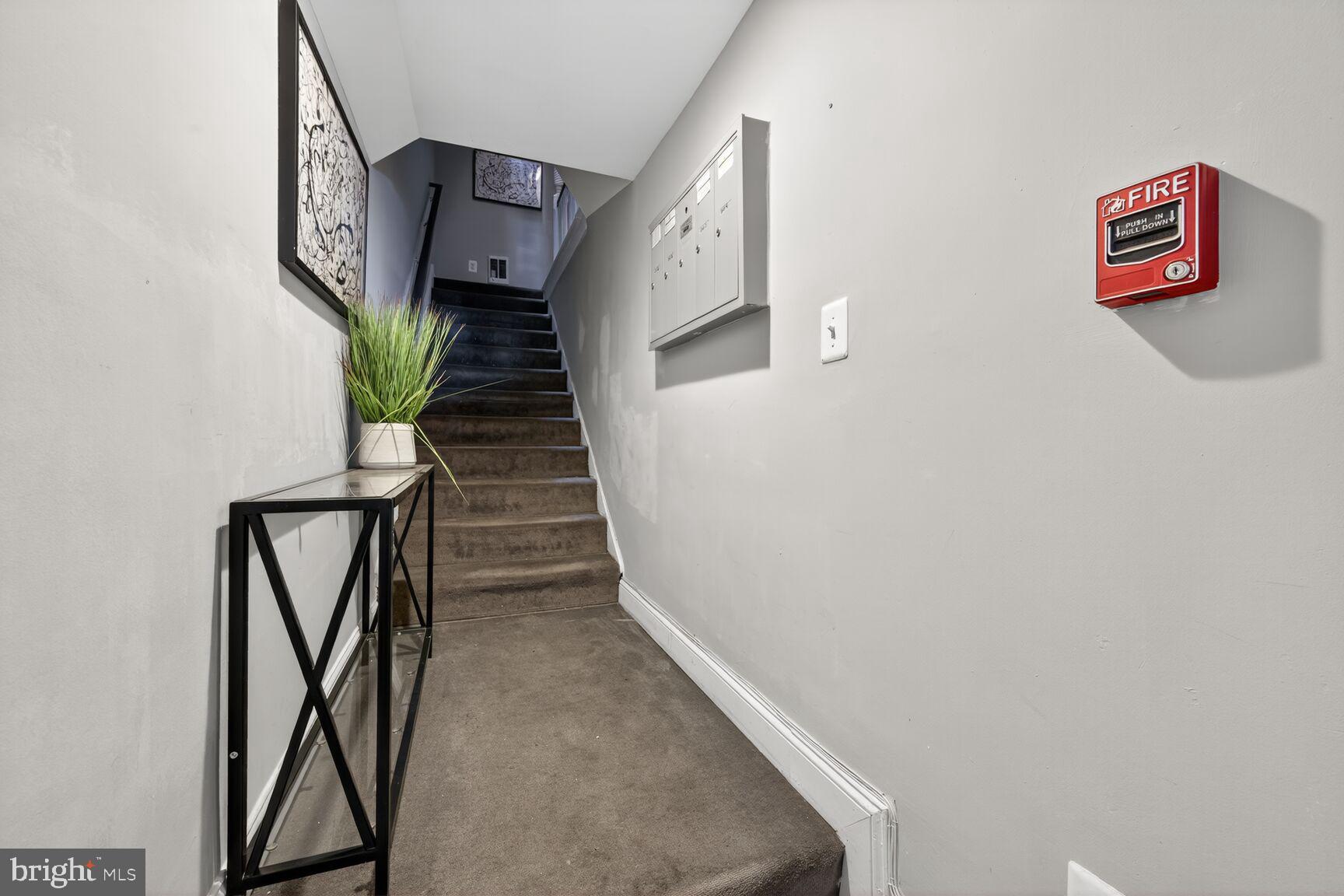 Real estate listing preview #3