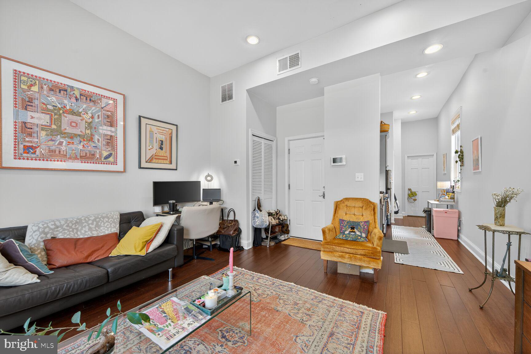 Real estate listing preview #13