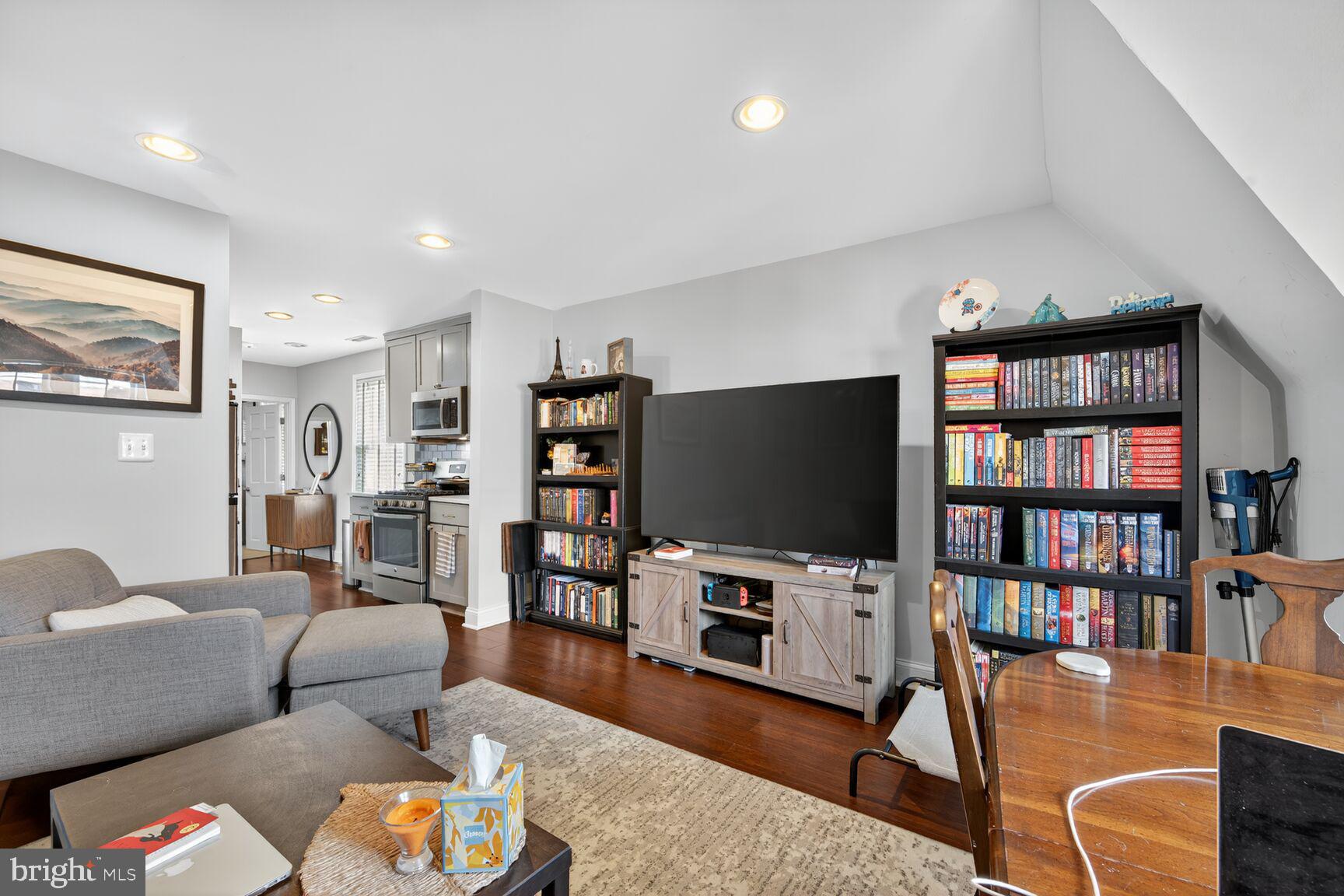 Real estate listing preview #33