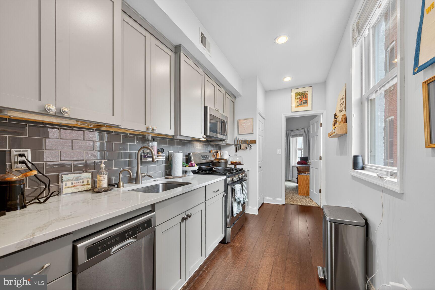 Real estate listing preview #22