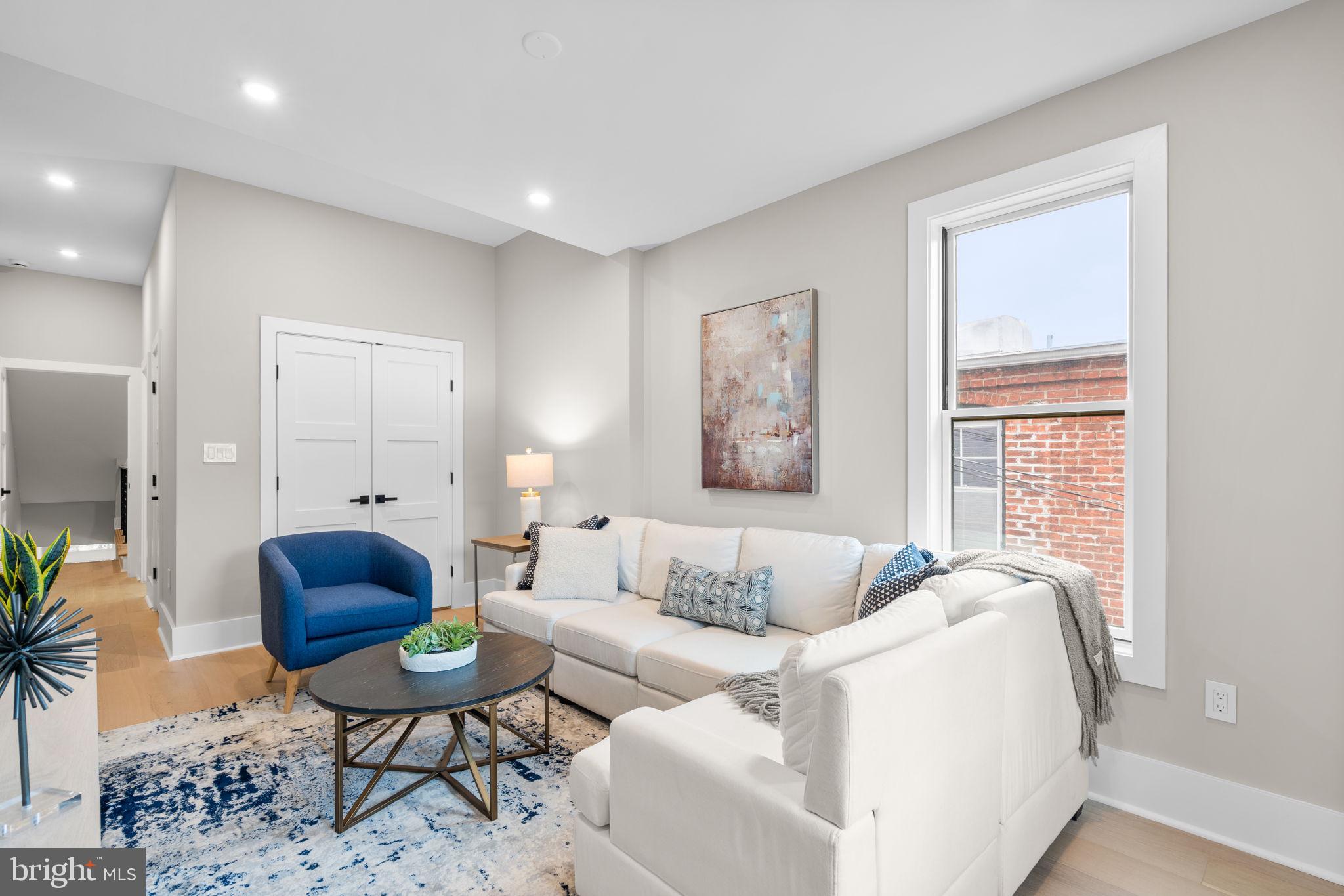 Real estate listing preview #16