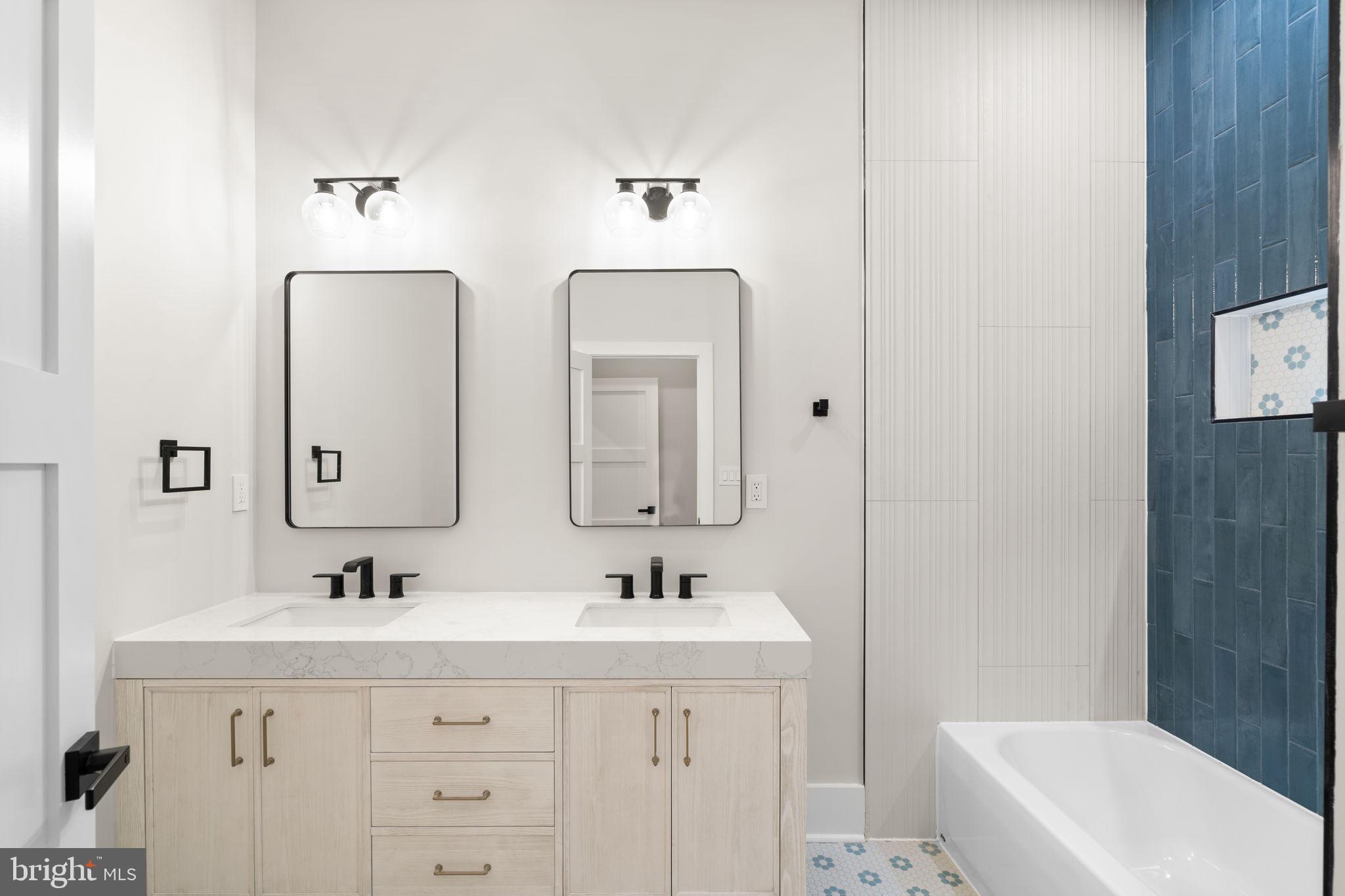 Real estate listing preview #17