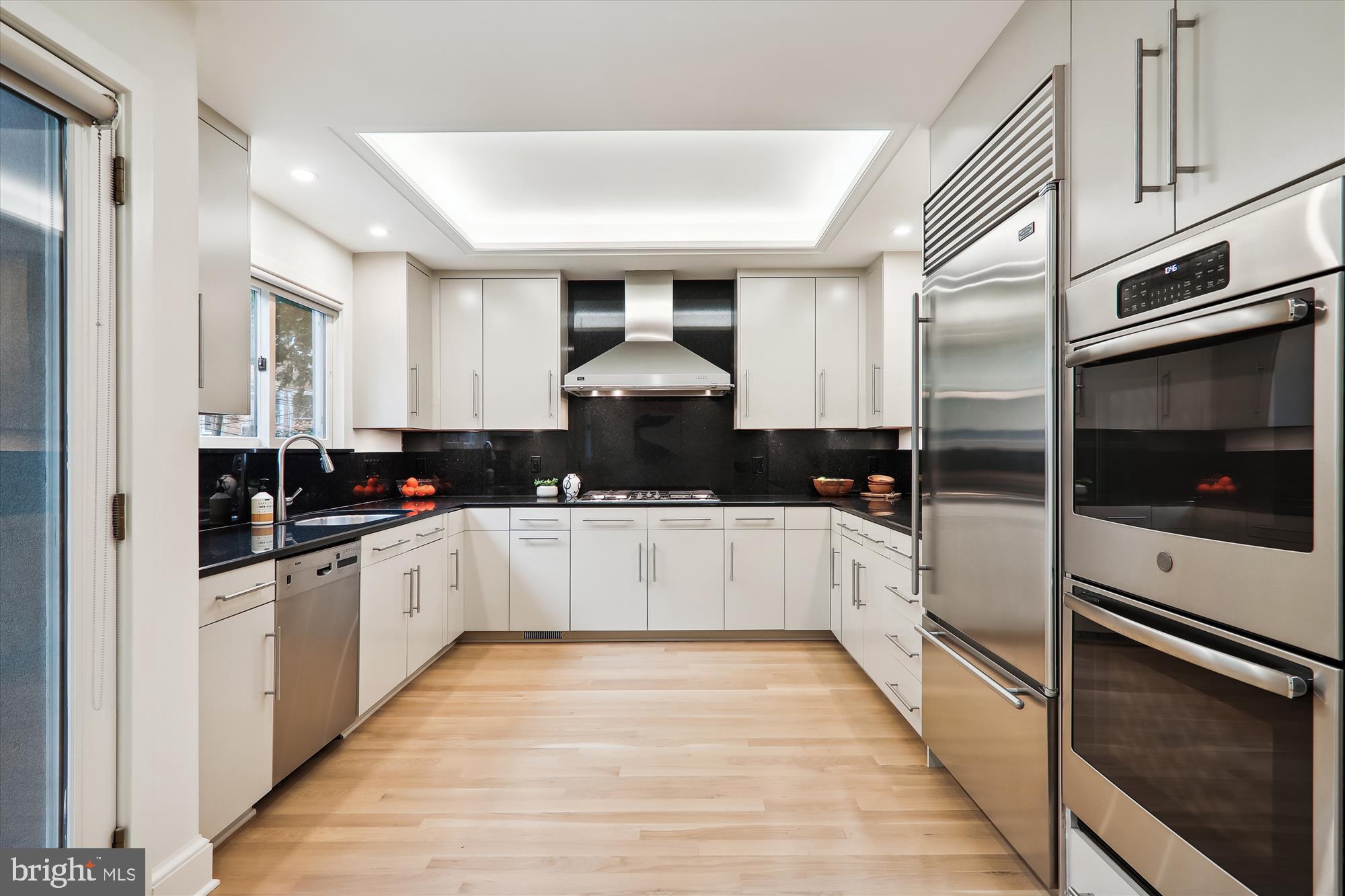 Real estate listing preview #5